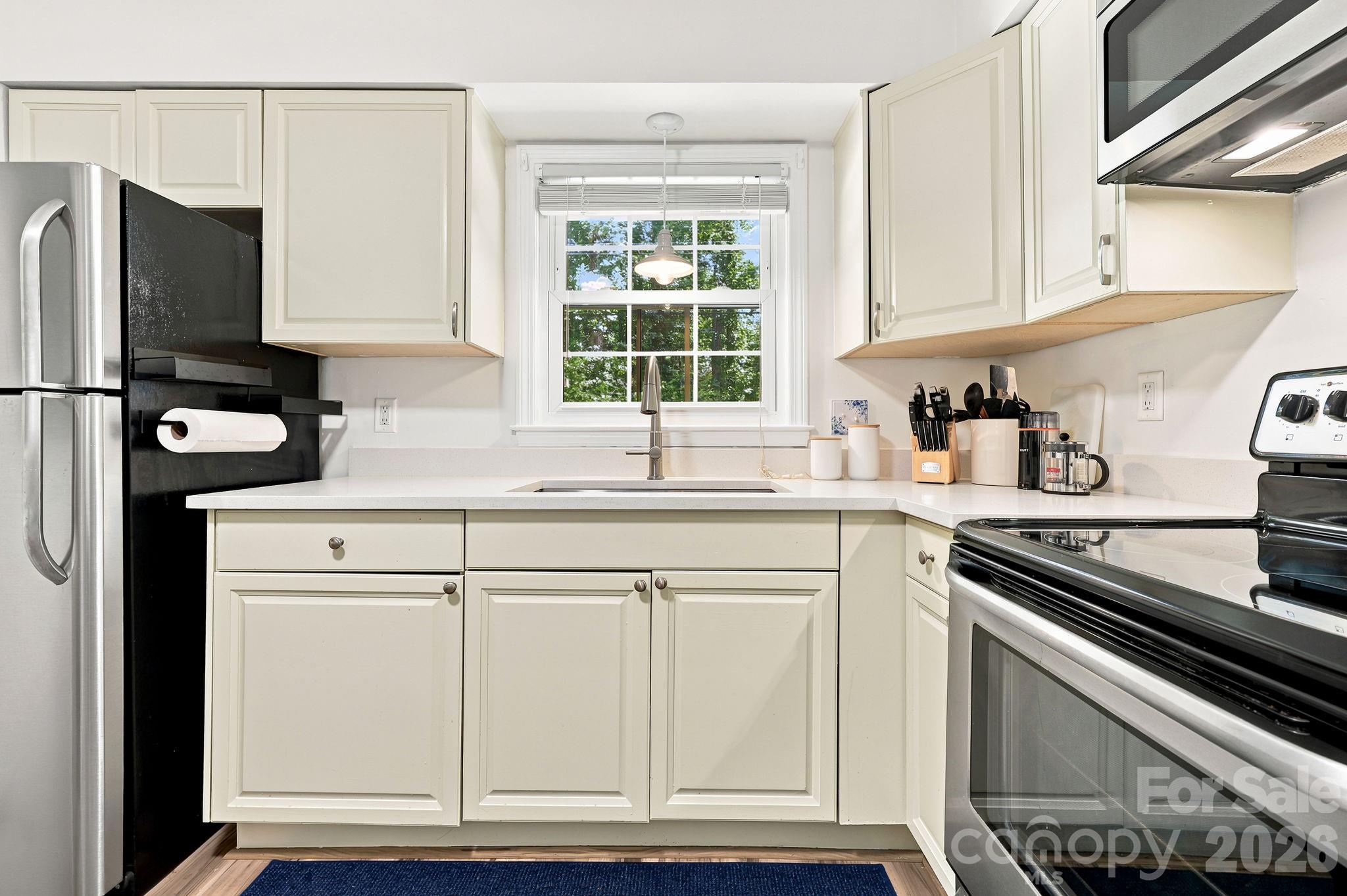 101 Boyd Drive 2c Property Photo 15