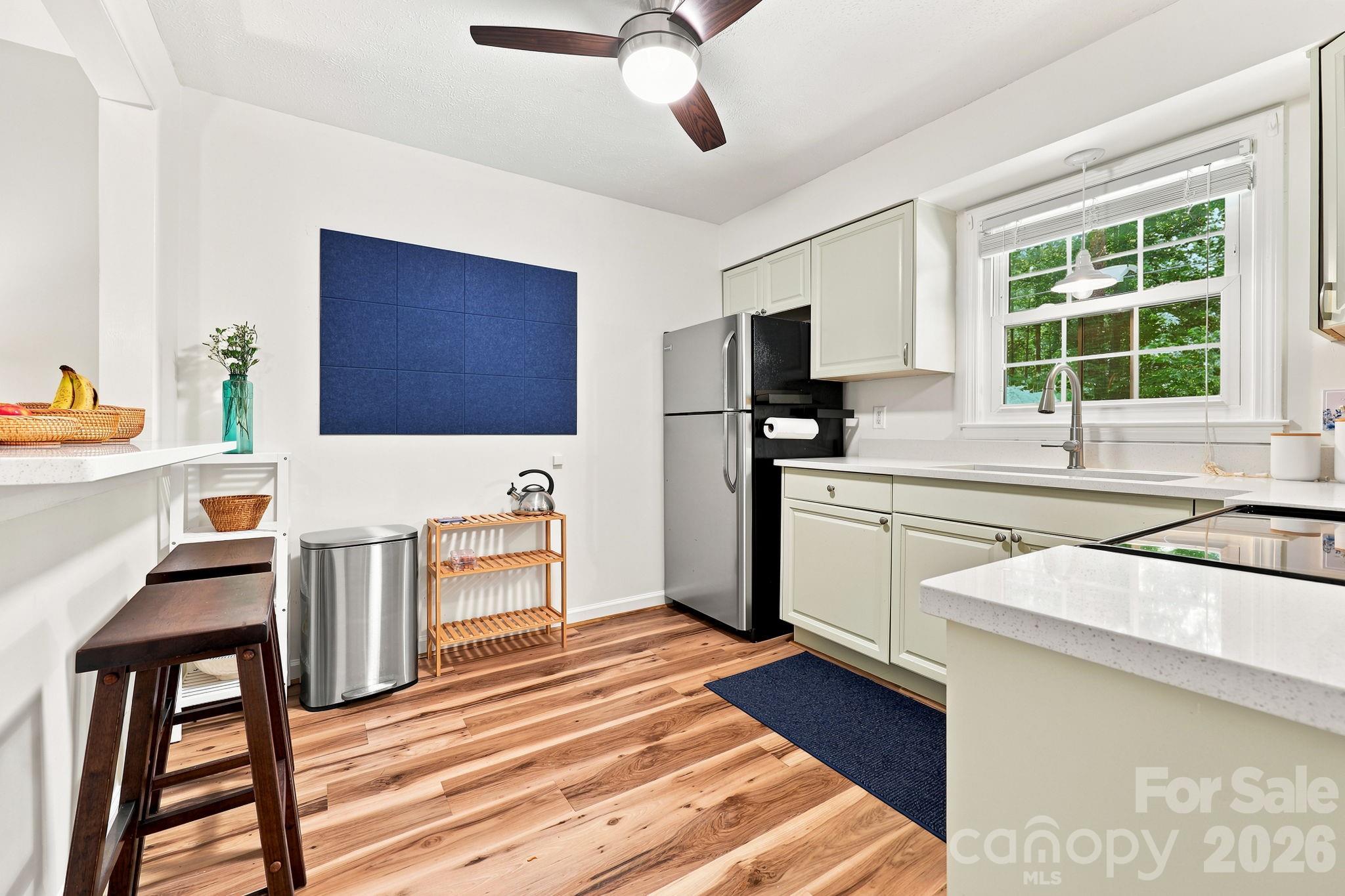 101 Boyd Drive 2c Property Photo 16
