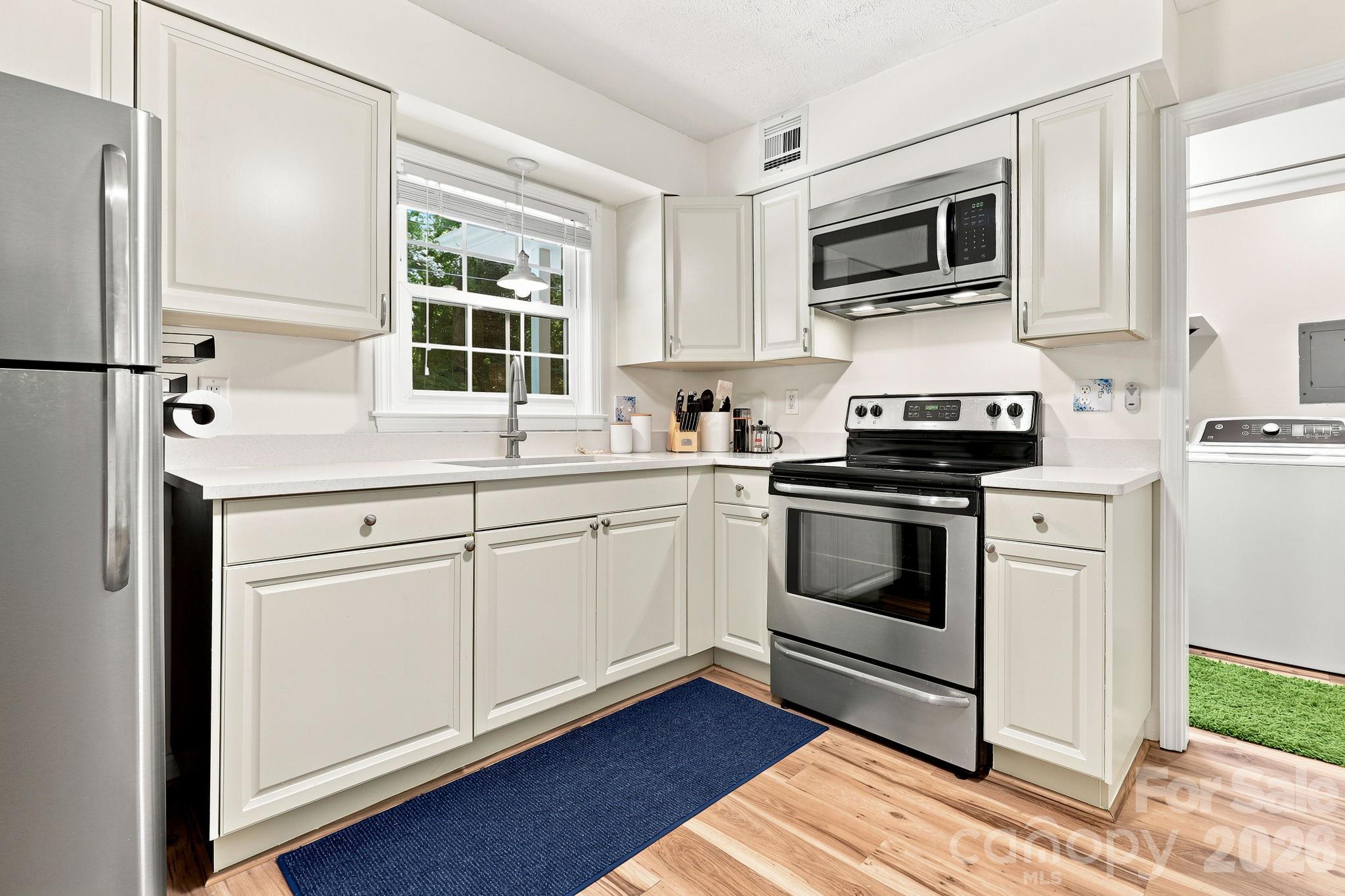 101 Boyd Drive 2c Property Photo 17