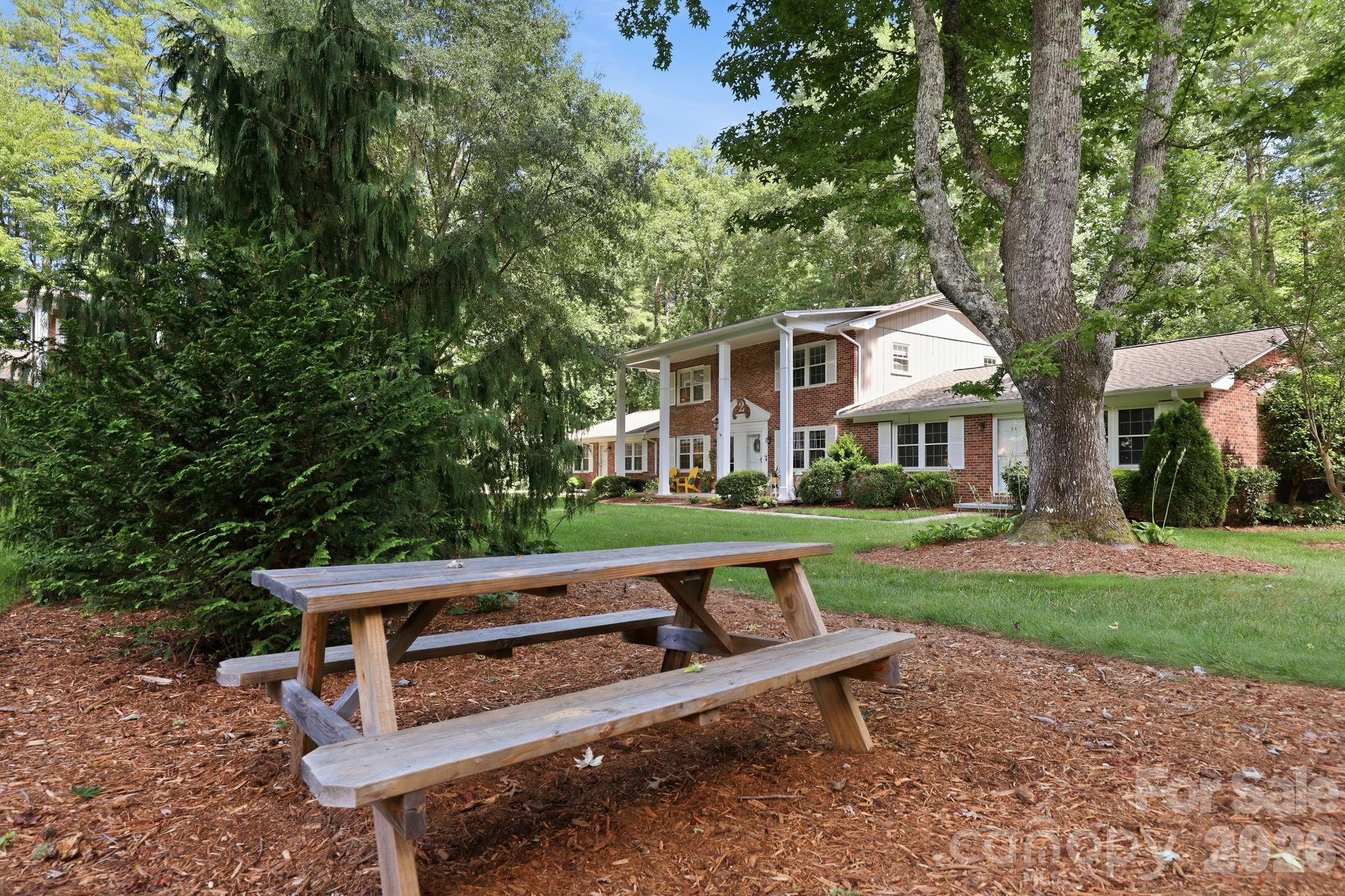 101 Boyd Drive 2c Property Photo 33