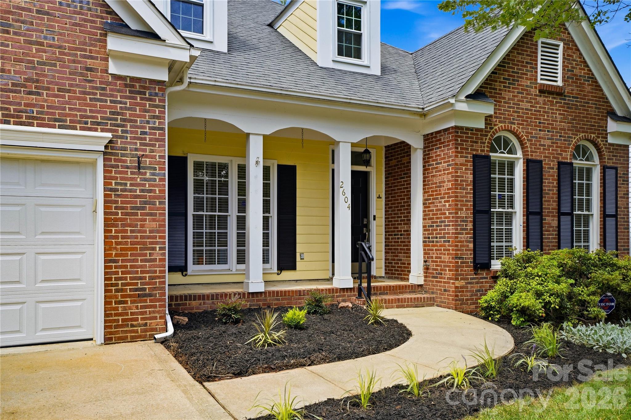 2604 Lamp Post Lane Property Photo 2