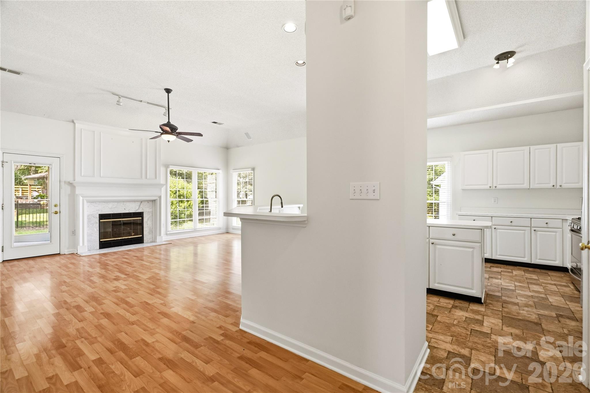 2604 Lamp Post Lane Property Photo 6