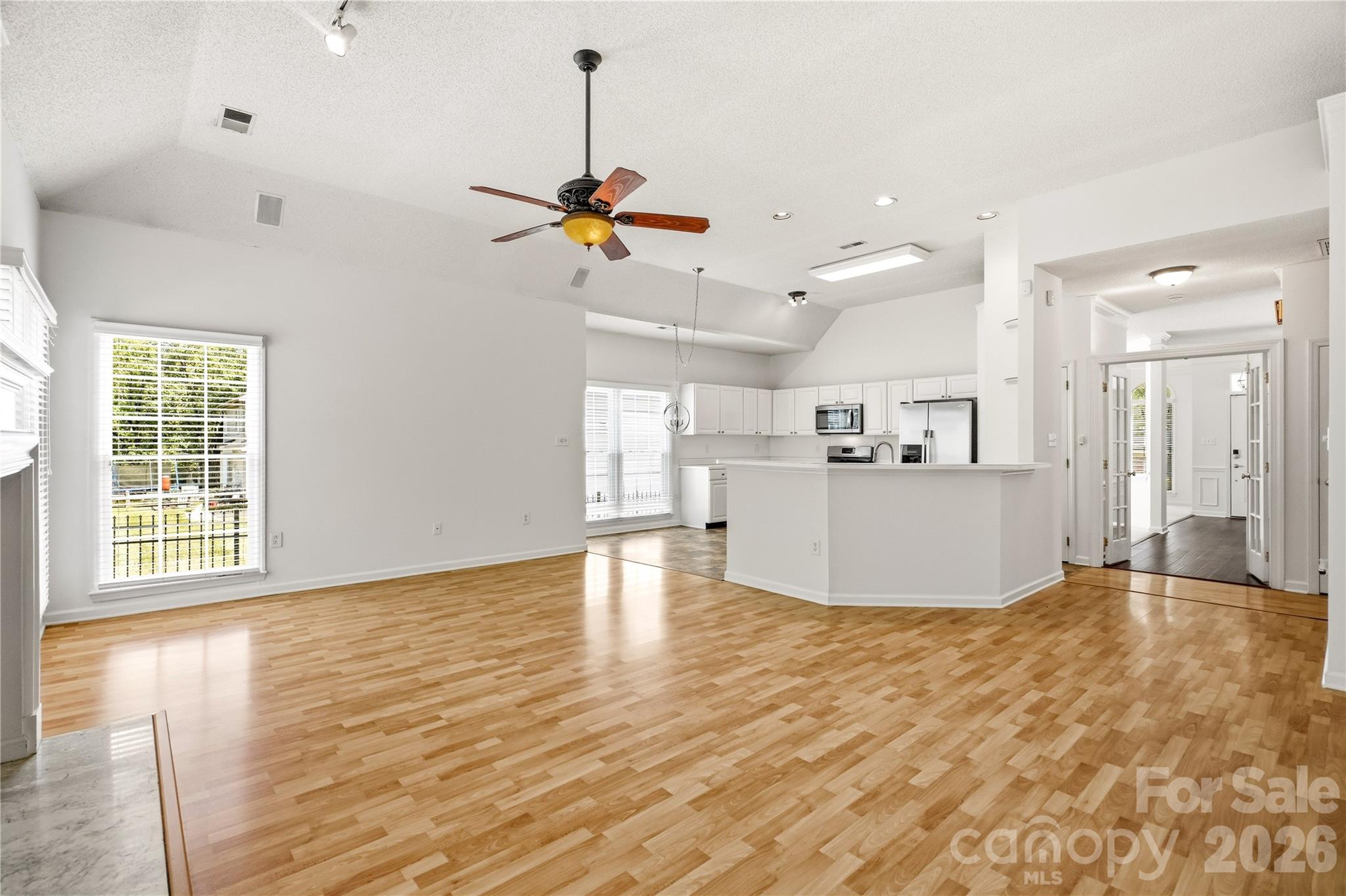 2604 Lamp Post Lane Property Photo 8