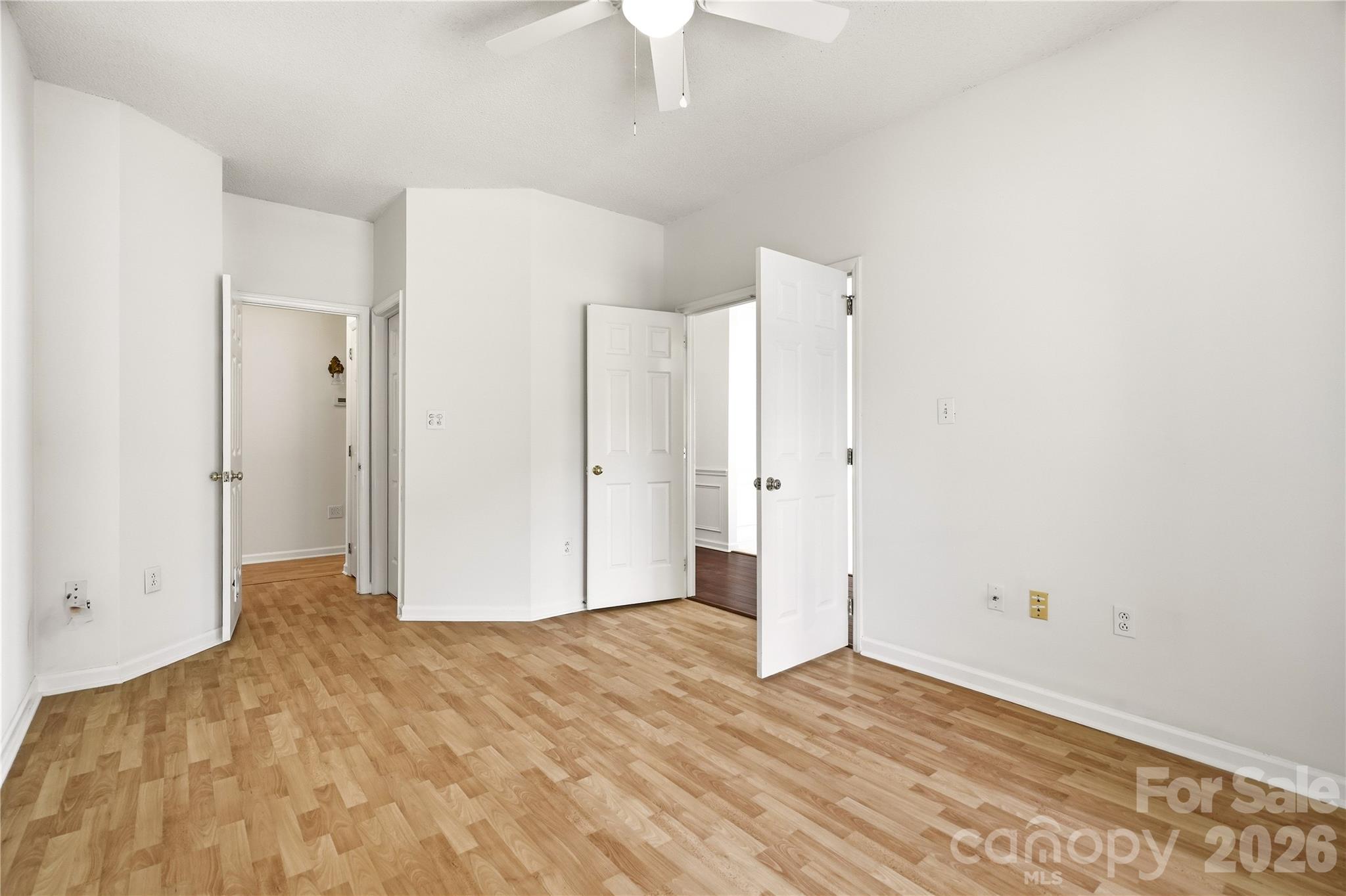 2604 Lamp Post Lane Property Photo 21