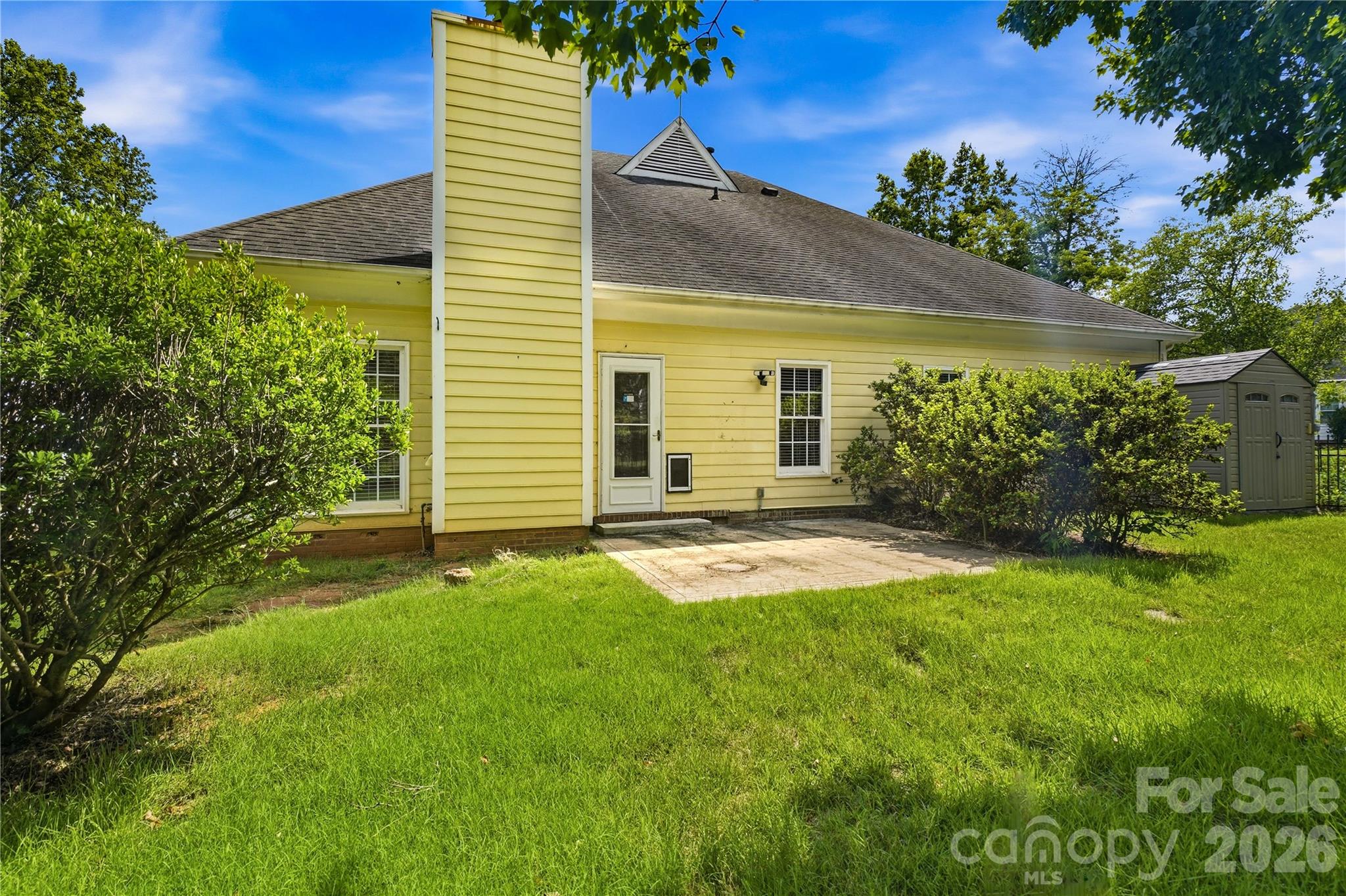 2604 Lamp Post Lane Property Photo 28