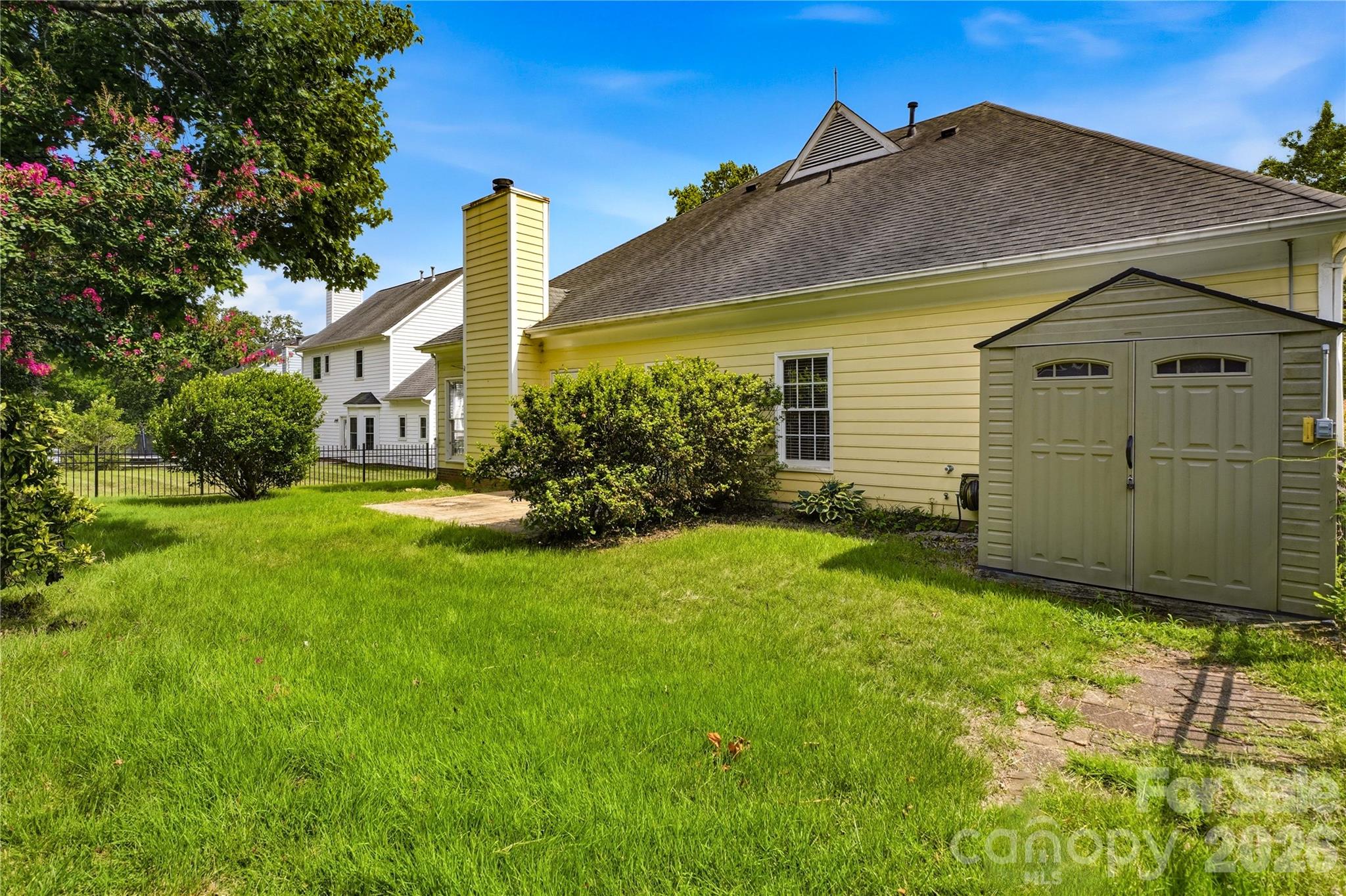 2604 Lamp Post Lane Property Photo 29