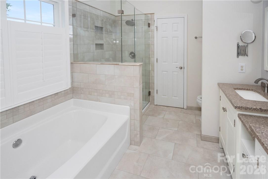 8230 Glamorgan Lane Property Photo 14