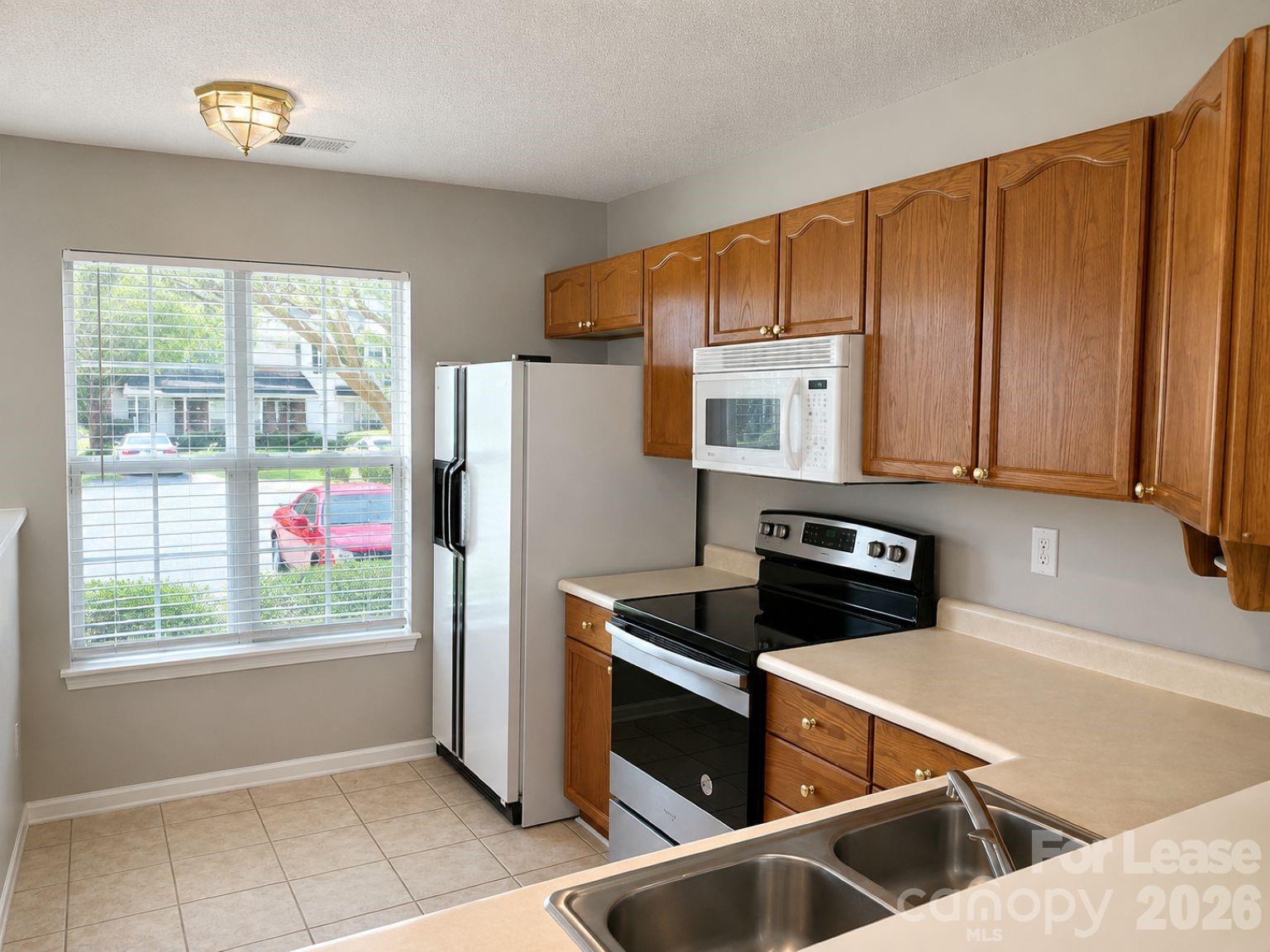 2225 Preakness Court Property Photo 3