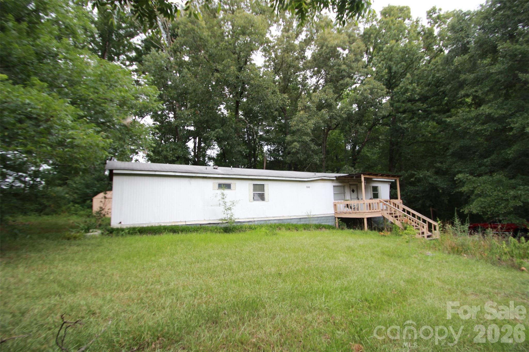 1328 Woodridge Drive Property Photo 1