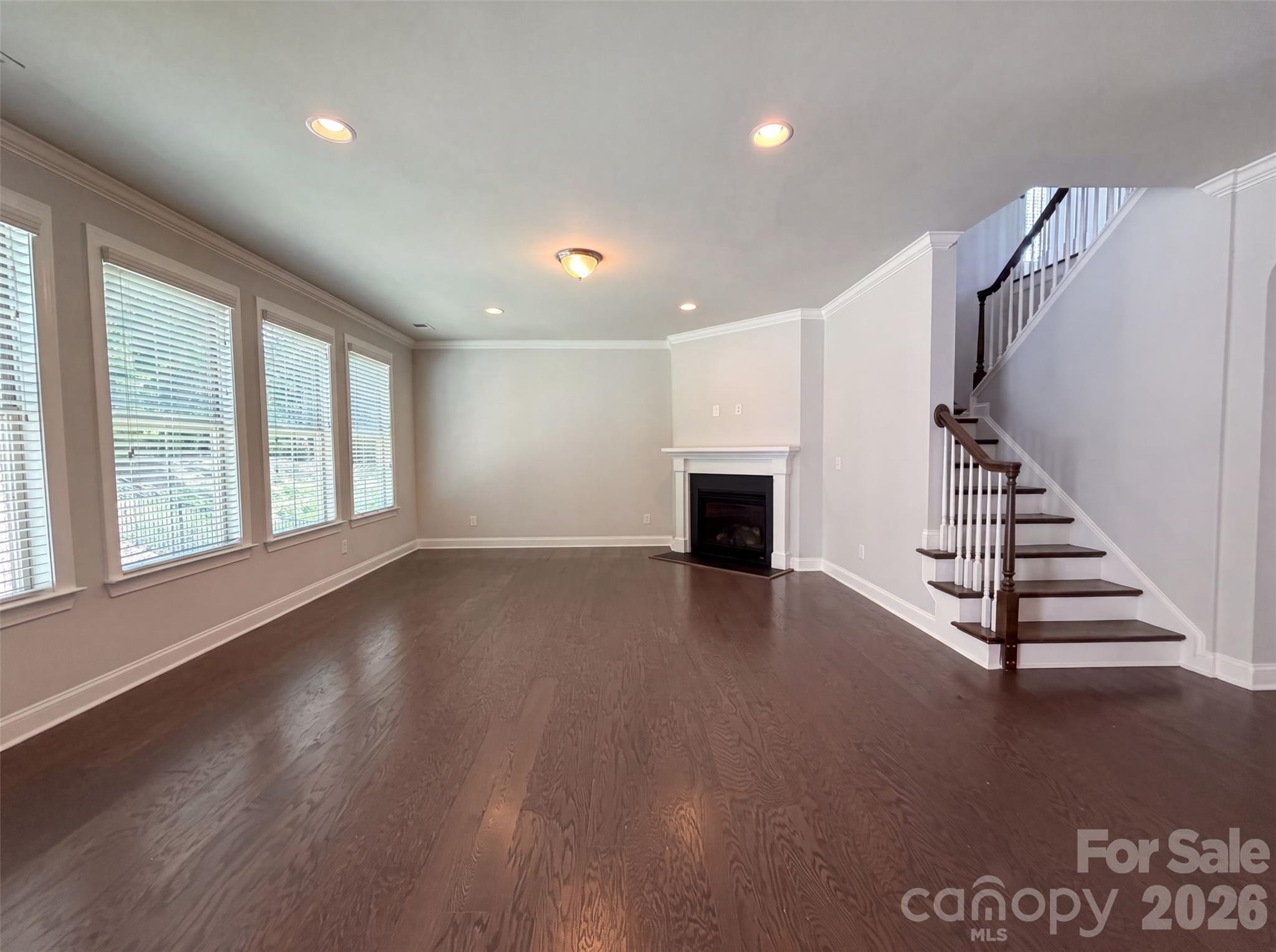 147 Monteray Oaks Circle Property Photo 3