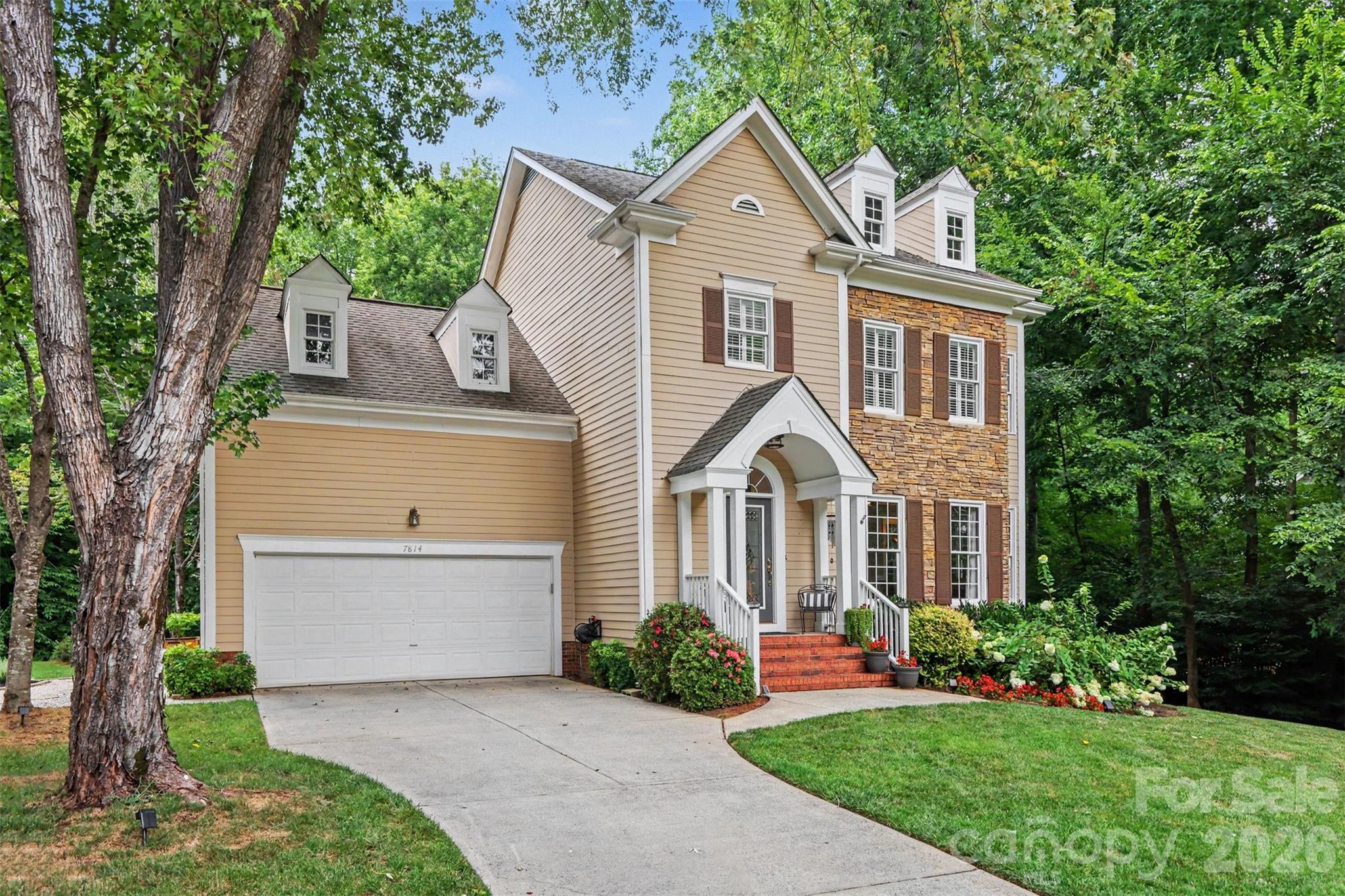 7814 Hollow Oaks Lane Property Photo 11