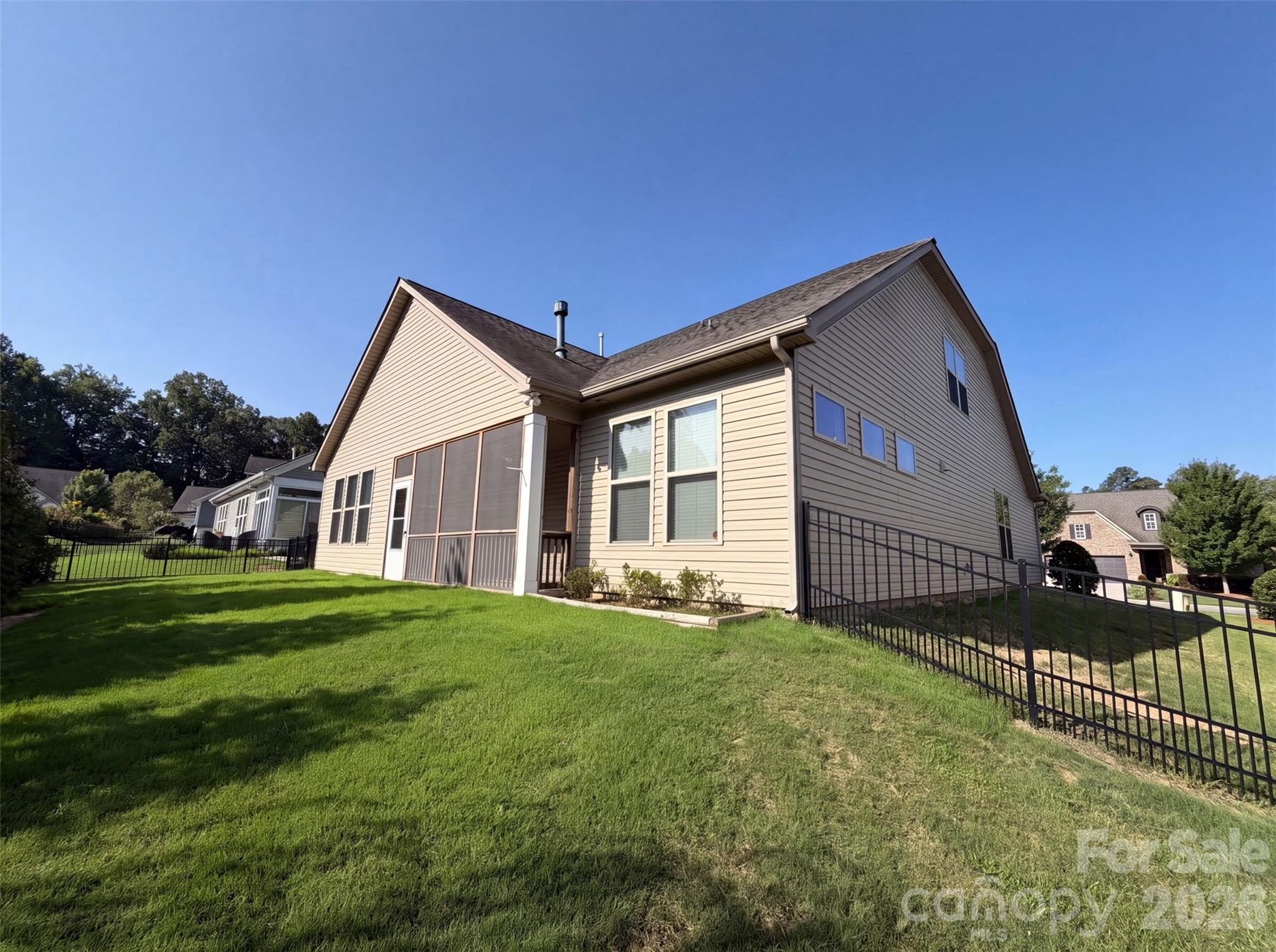 9565 Horsebit Lane Property Photo 22