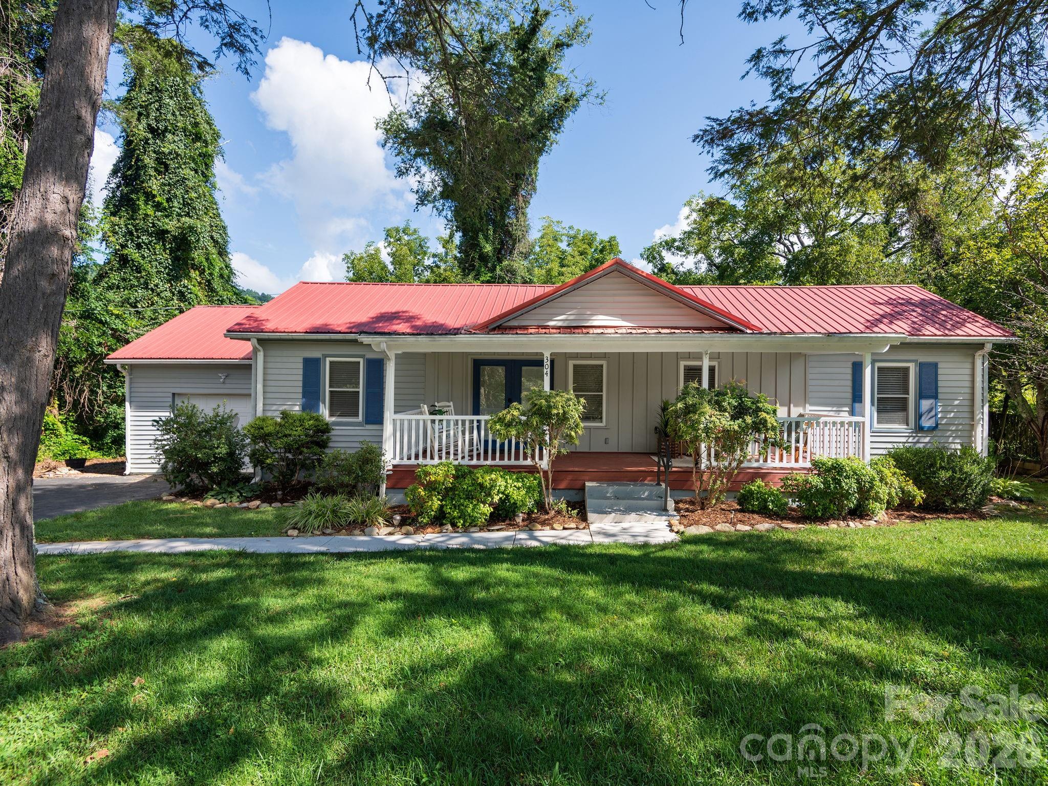 304 Old Haw Creek Road Property Photo 1
