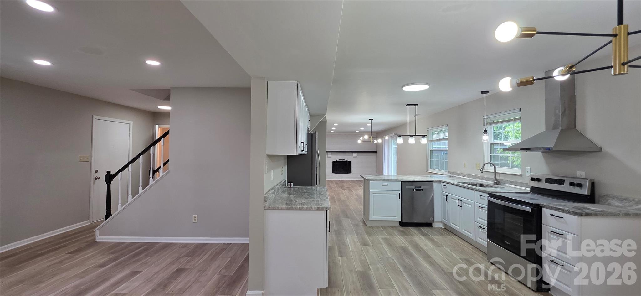 7200 Shadowlake Drive Property Photo 7