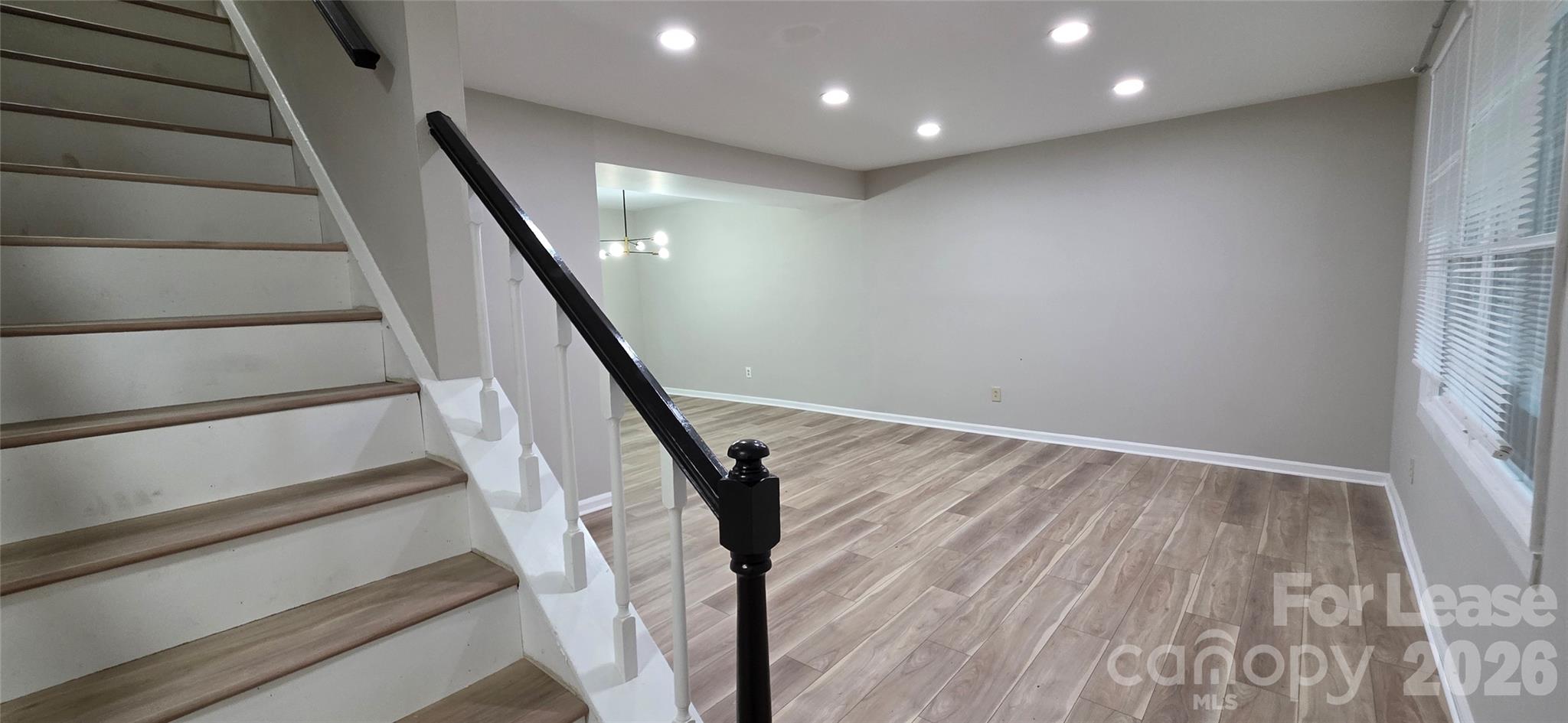 7200 Shadowlake Drive Property Photo 9