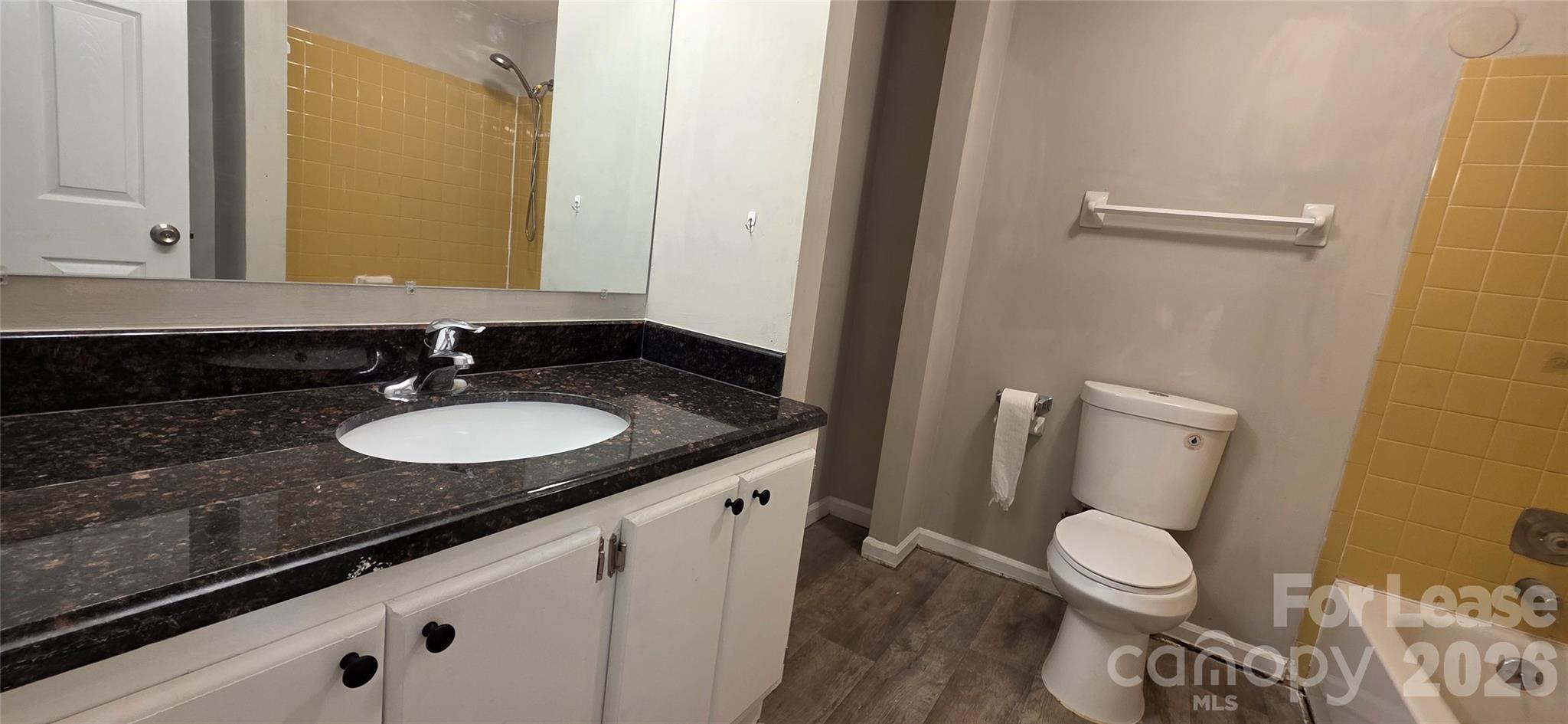 7200 Shadowlake Drive Property Photo 11