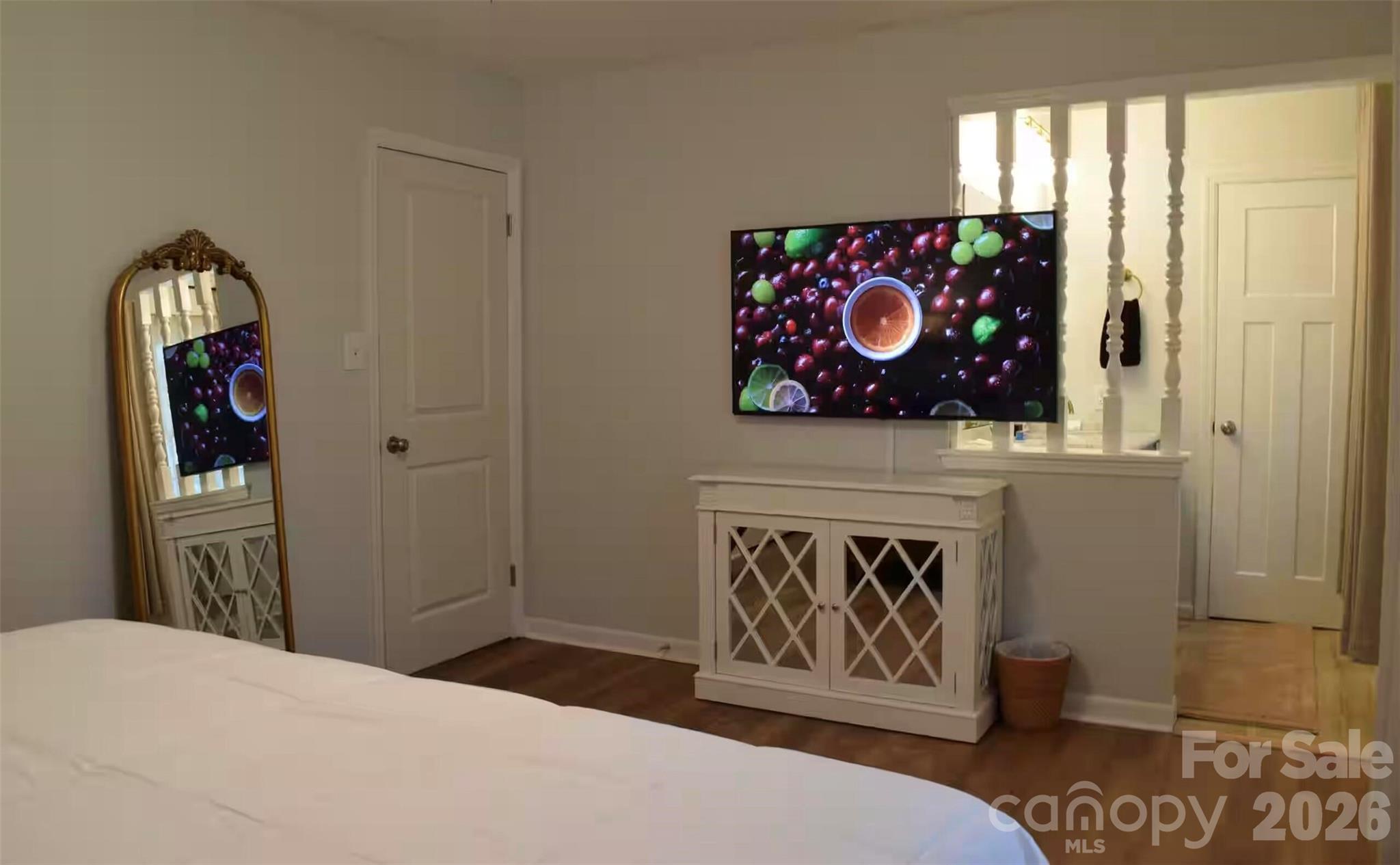 209 Pelham Lane Property Photo 6