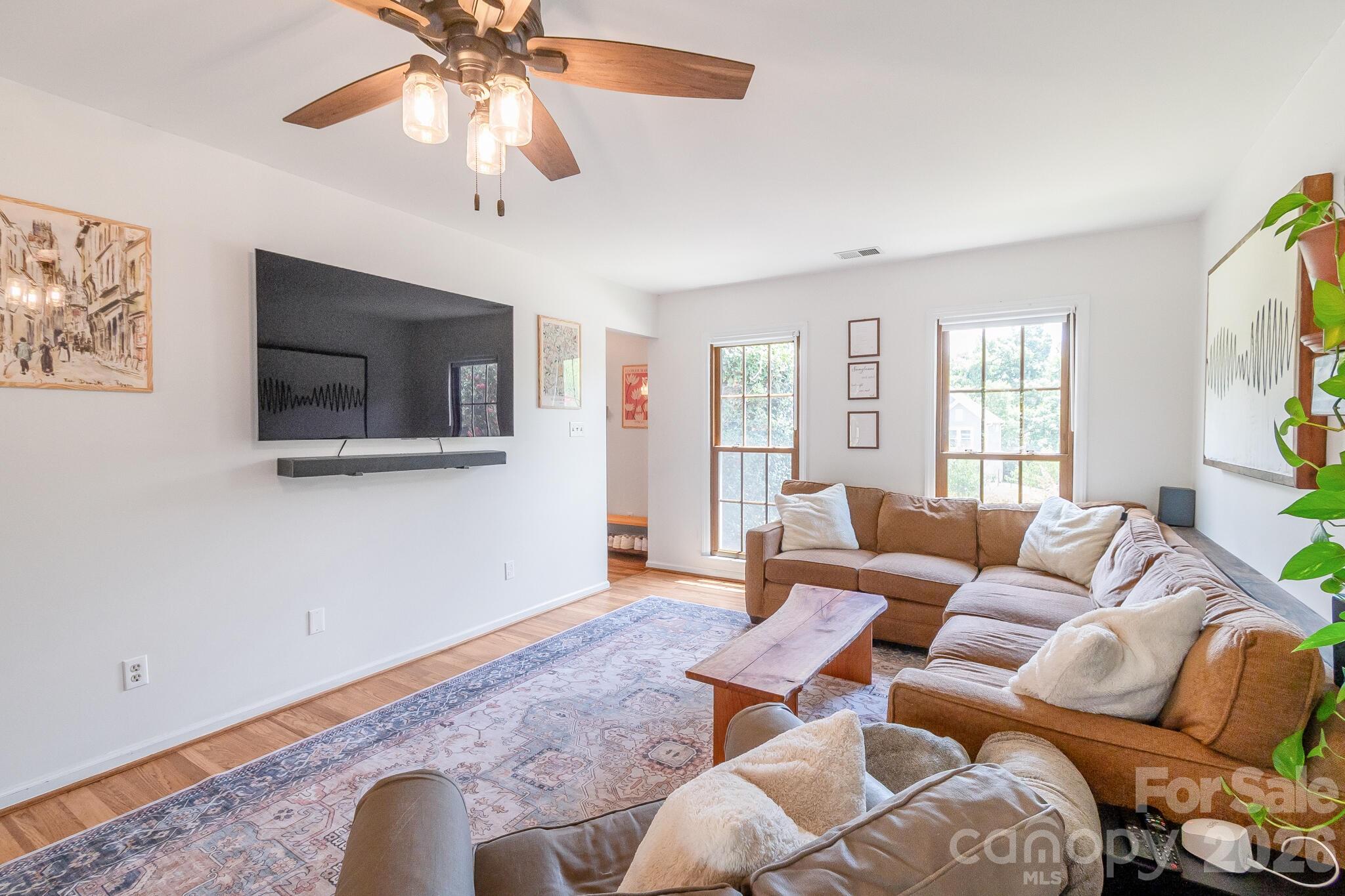 12328 Sandringham Place Property Photo 16