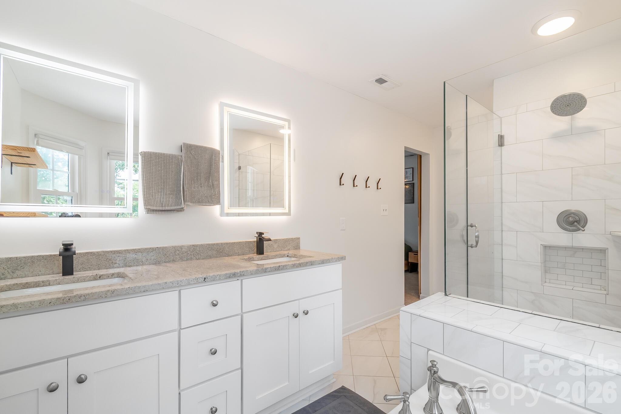 12328 Sandringham Place Property Photo 29