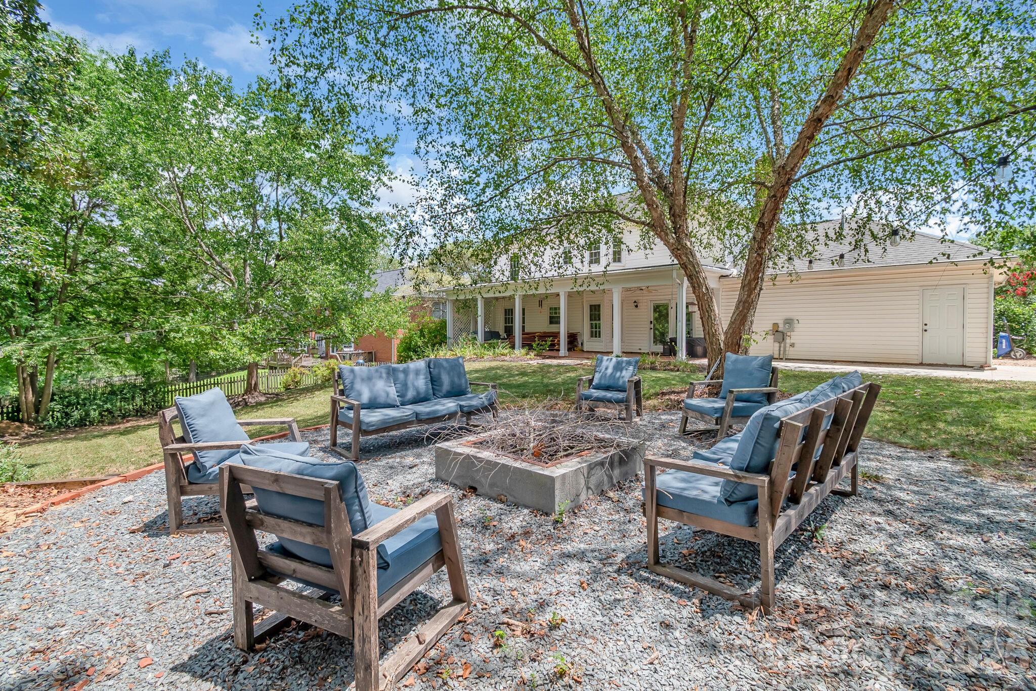 12328 Sandringham Place Property Photo 40