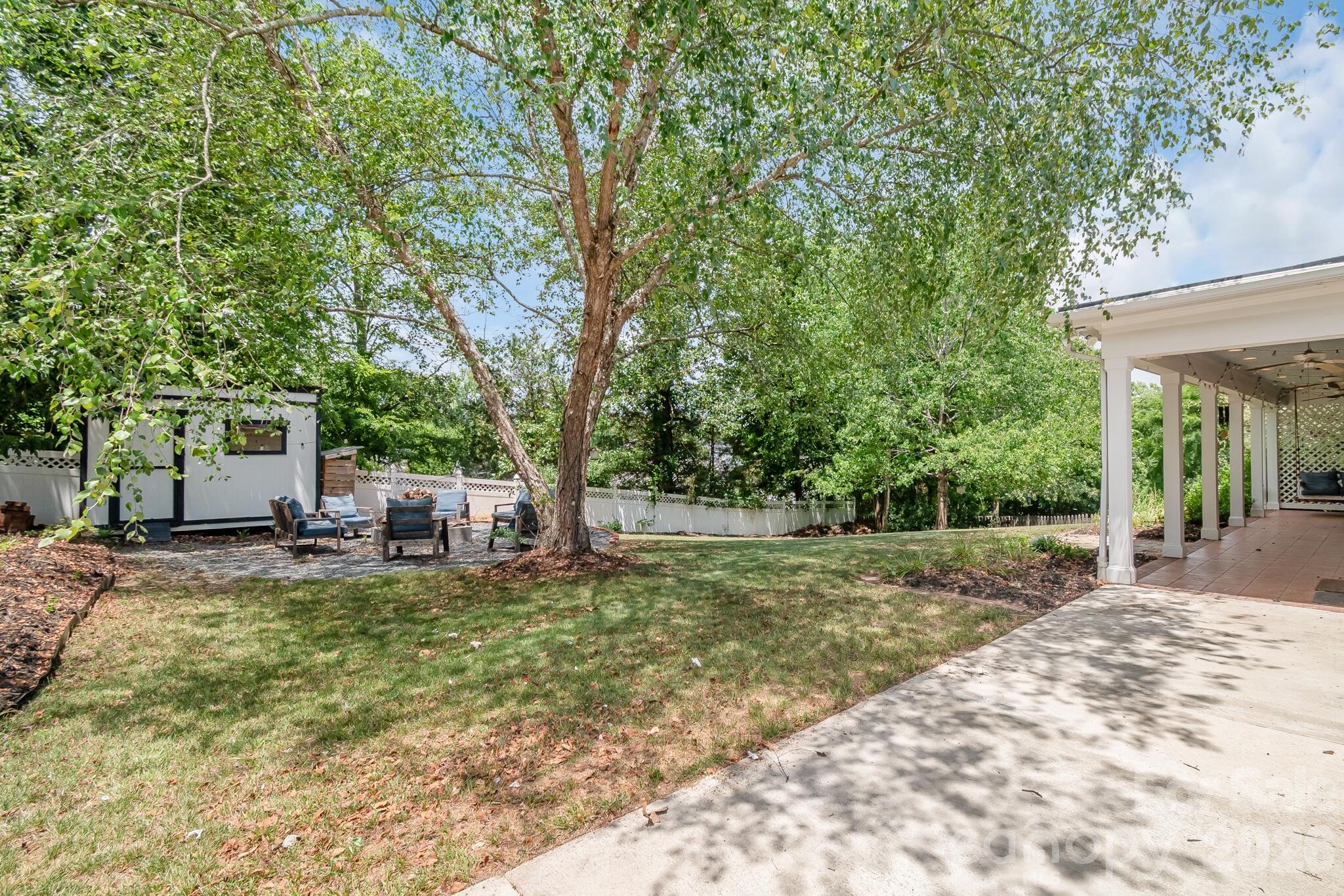 12328 Sandringham Place Property Photo 44