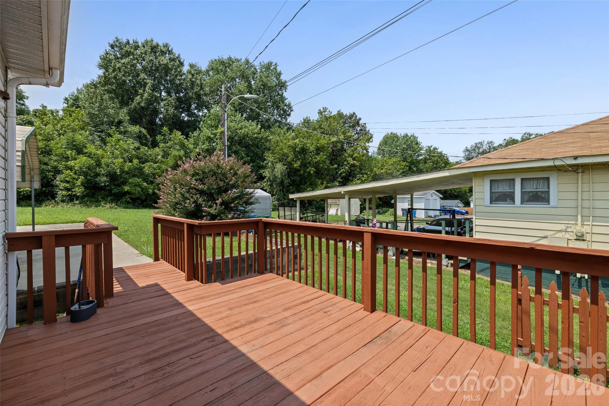 243 8th Avenue Property Photo 6
