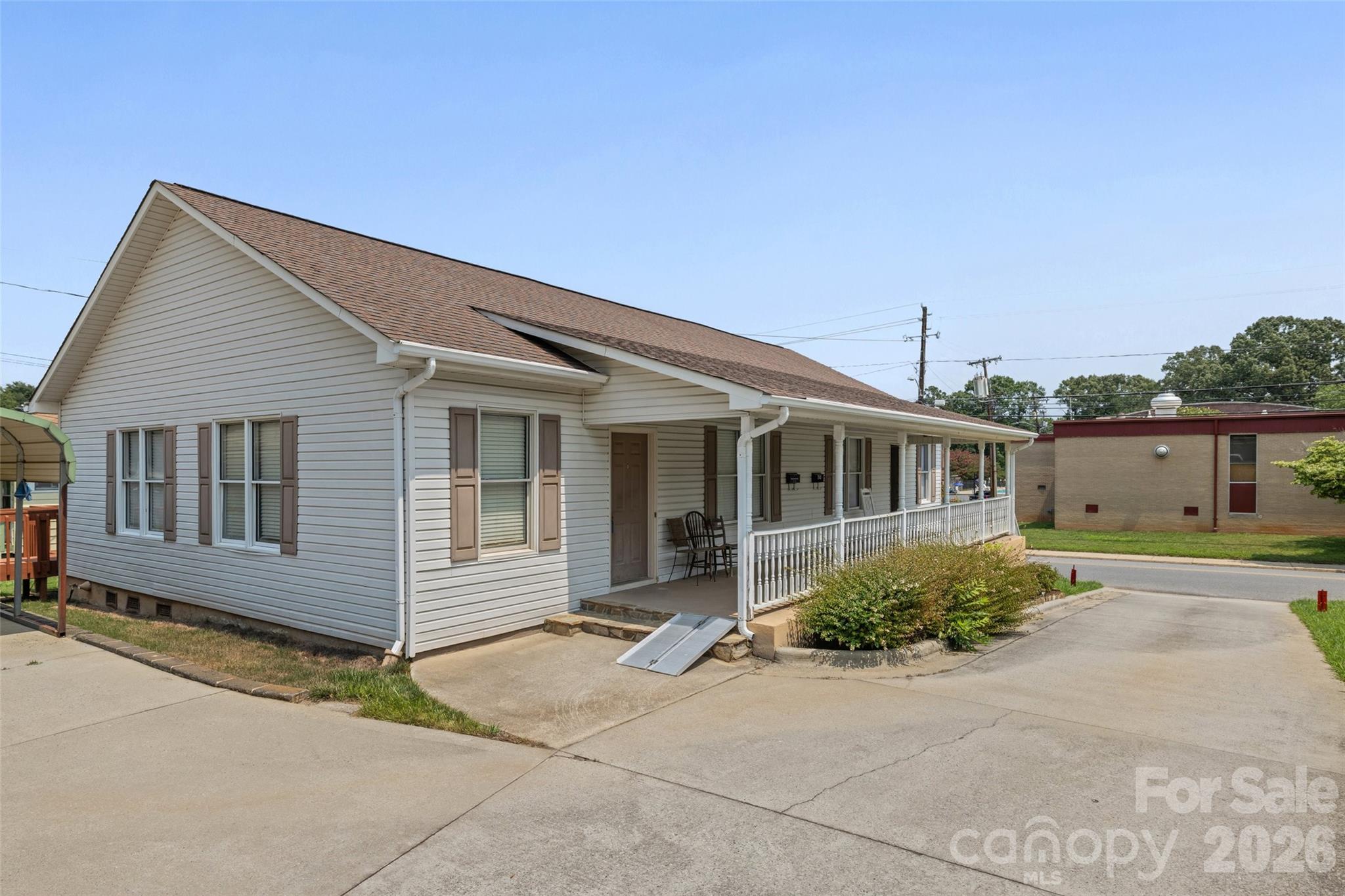 243 8th Avenue Property Photo 8