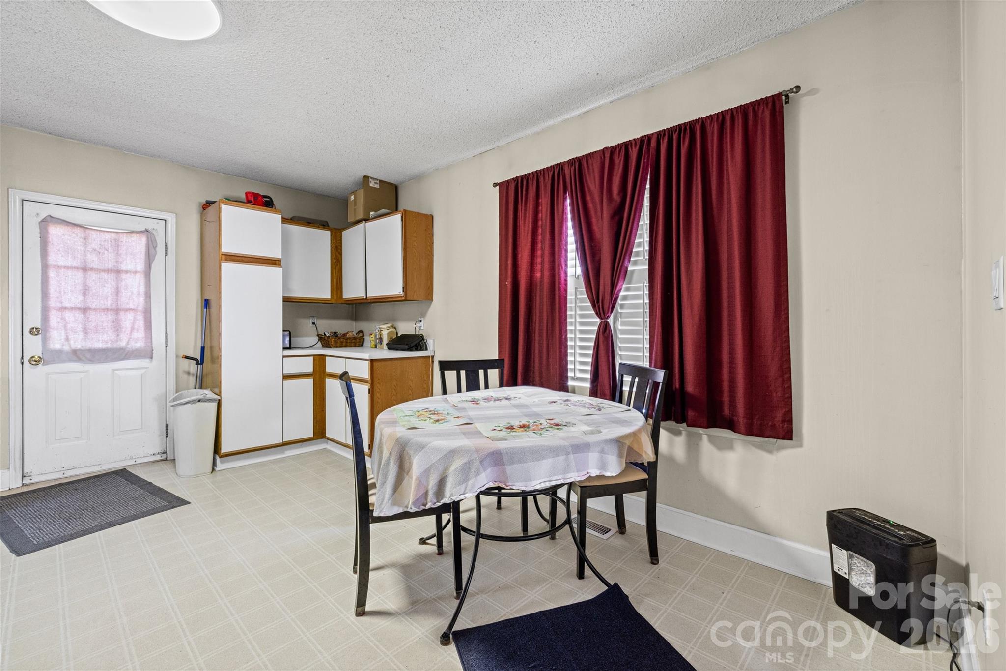 243 8th Avenue Property Photo 17