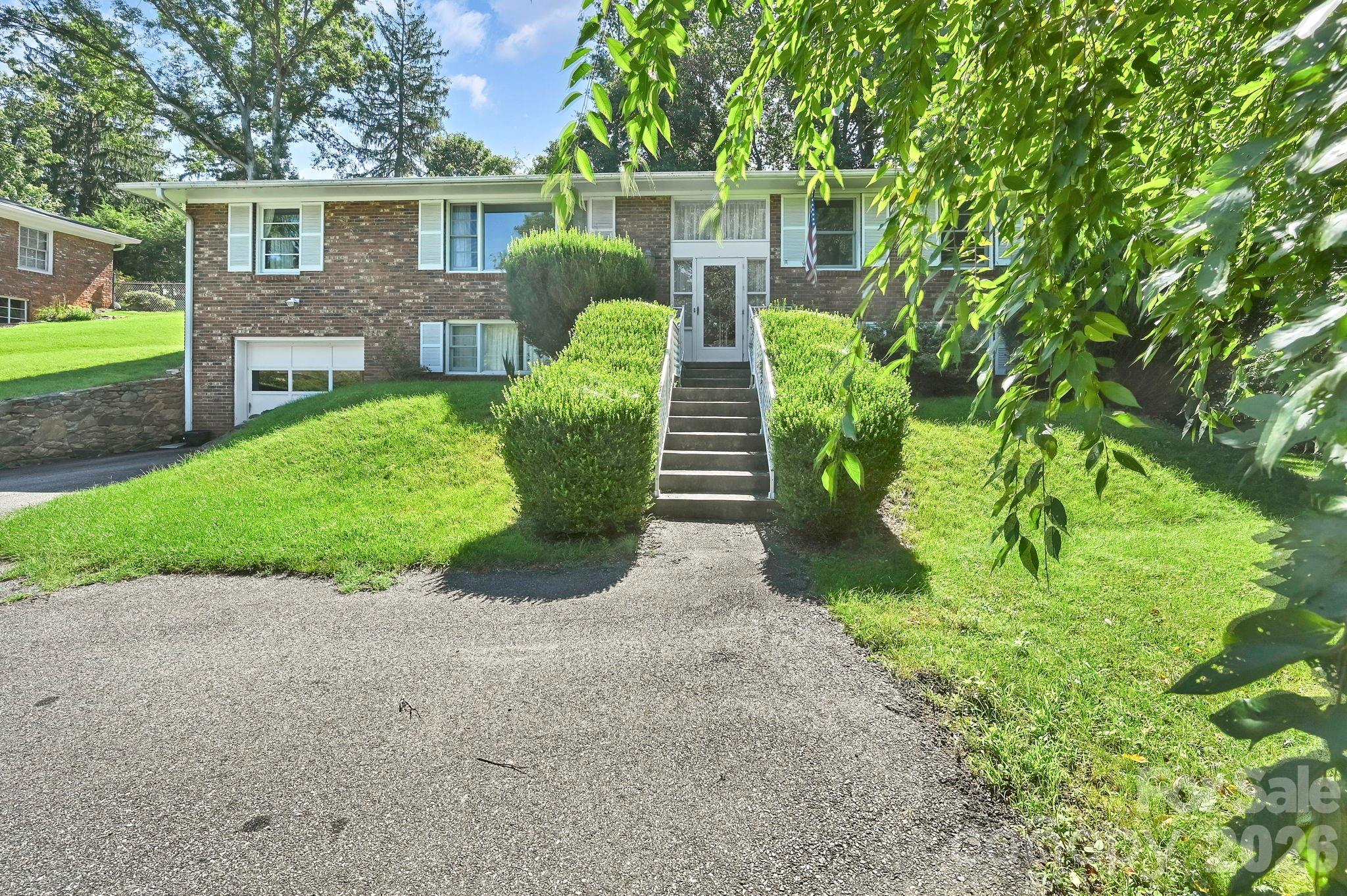 28 Glenview Road Property Photo 2