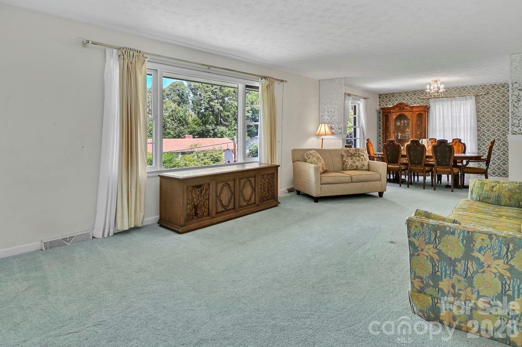 28 Glenview Road Property Photo 5