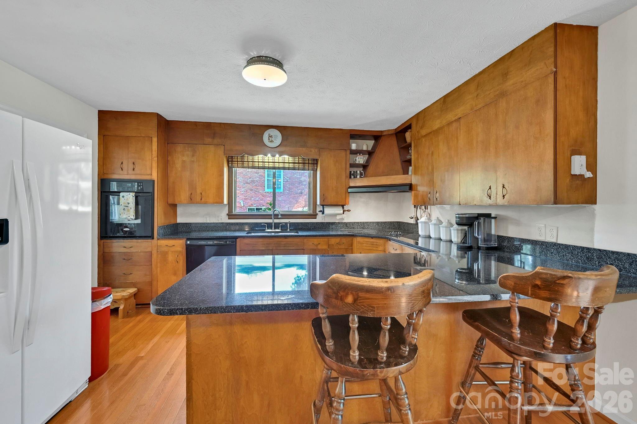 28 Glenview Road Property Photo 8