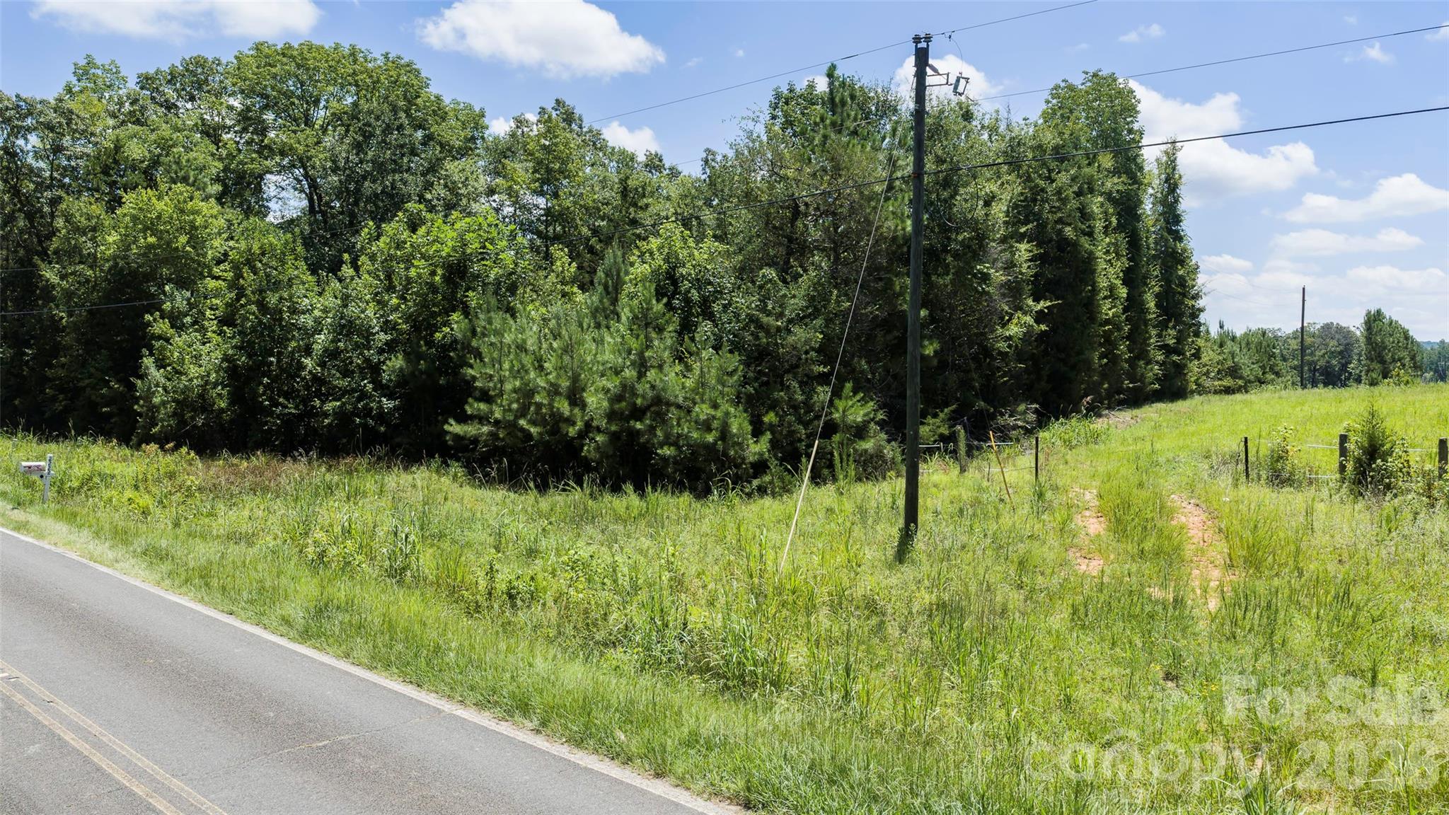 2211 Muller Road Property Photo 8