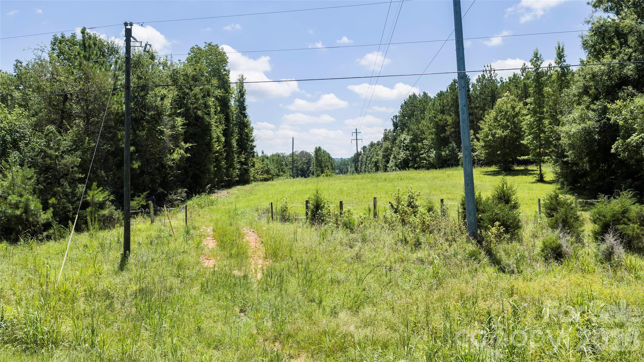 2211 Muller Road Property Photo 9