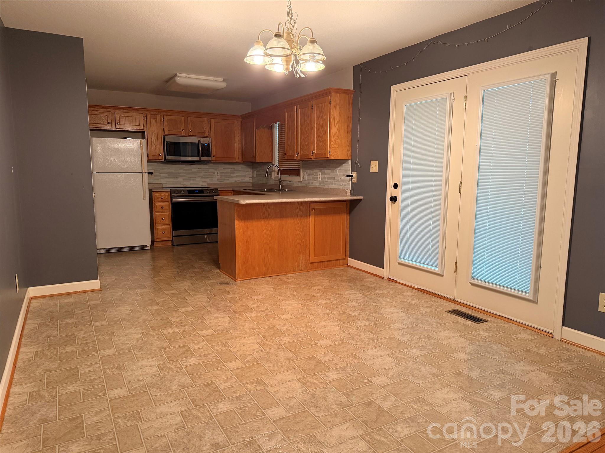 3402 Danial Street Property Photo 10