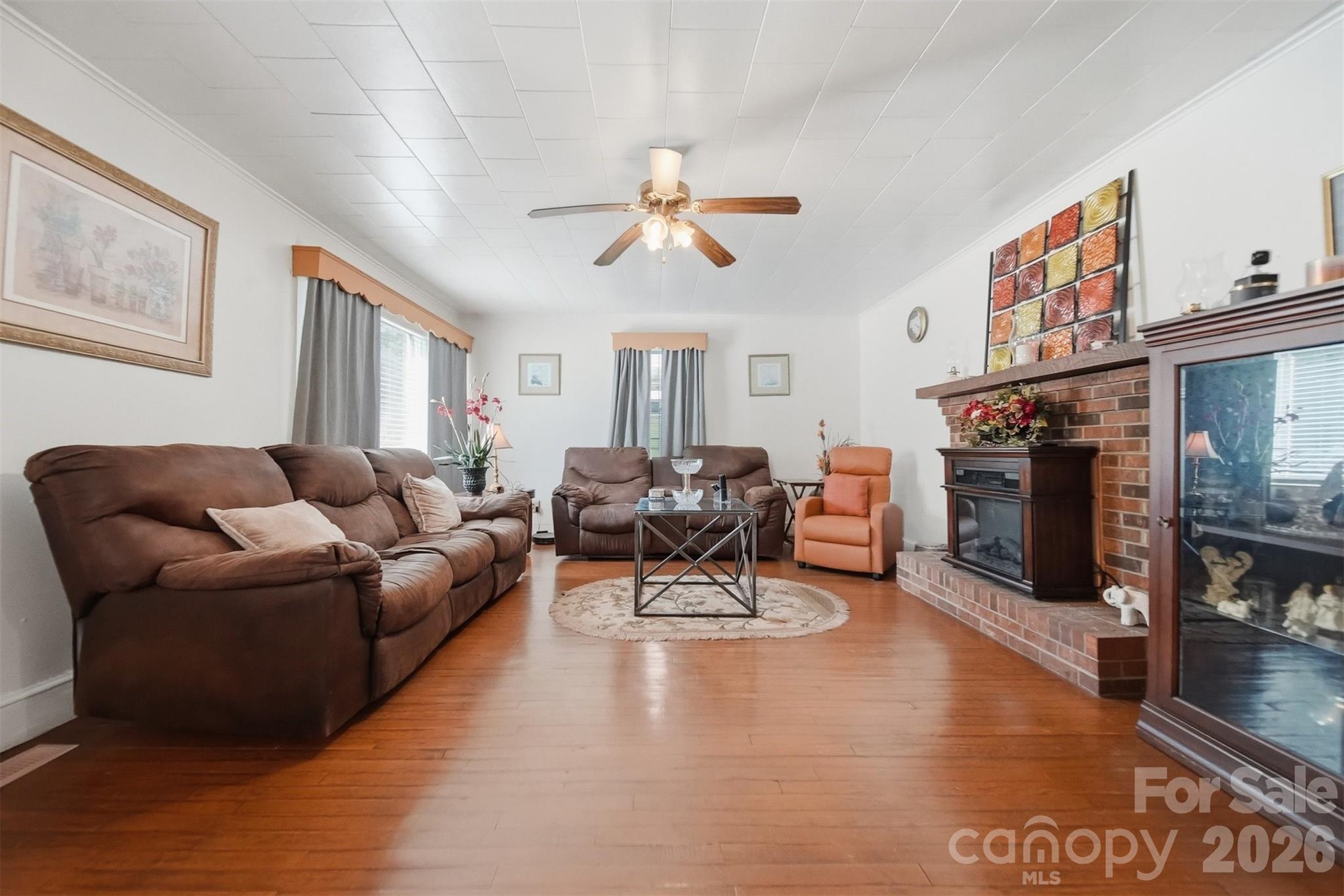 421 Finley Avenue Property Photo 3