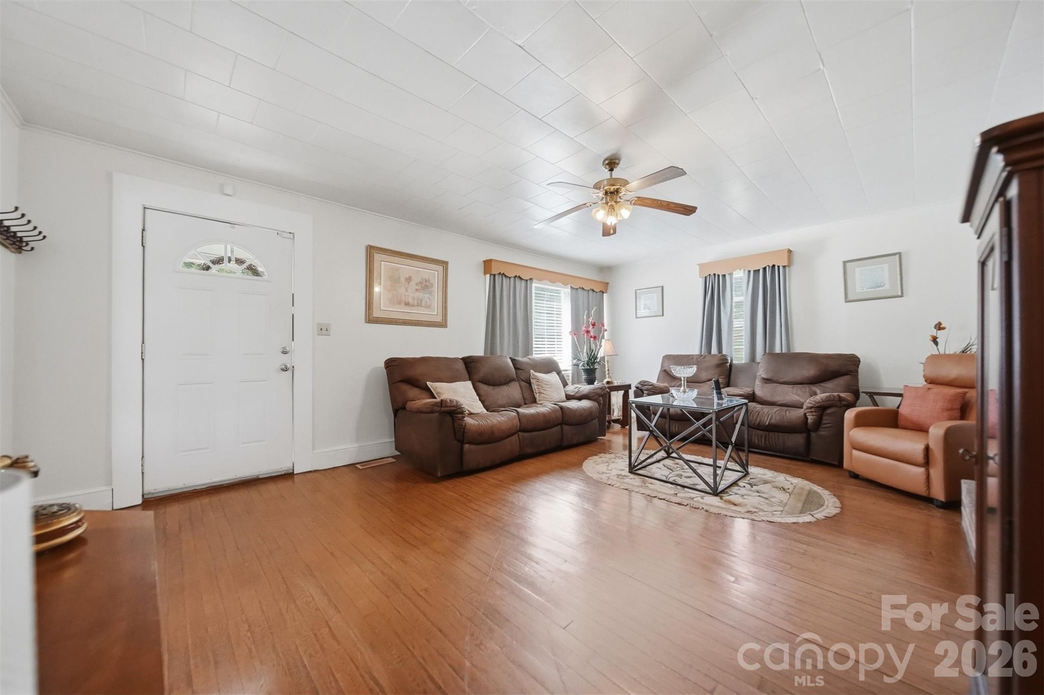 421 Finley Avenue Property Photo 4