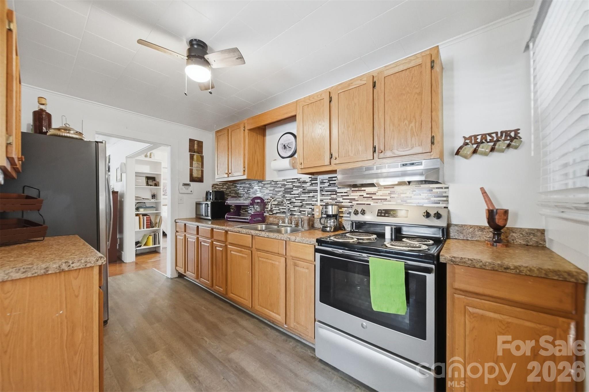 421 Finley Avenue Property Photo 10