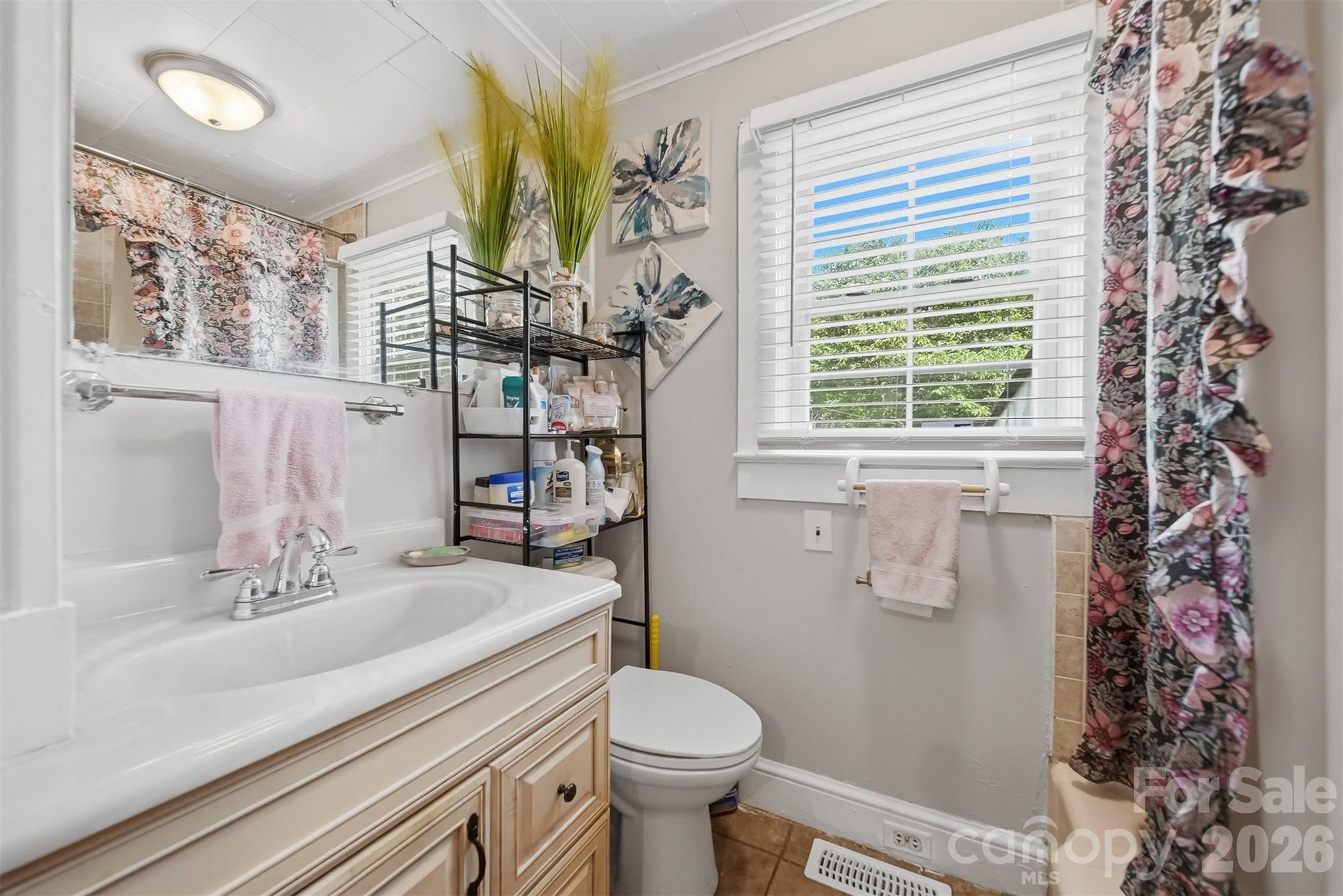 421 Finley Avenue Property Photo 16