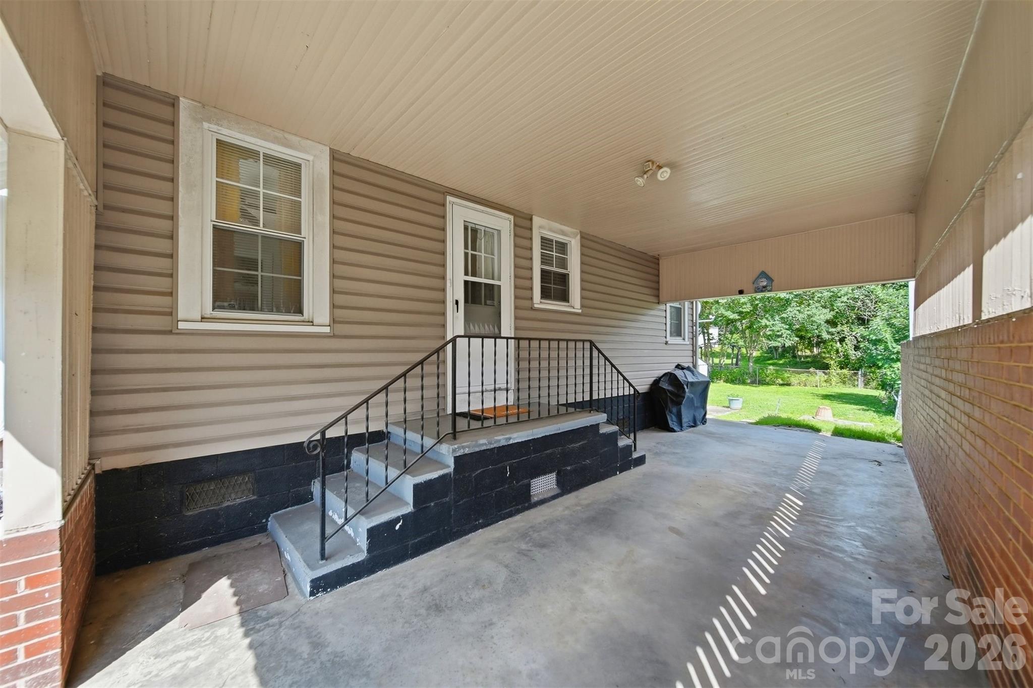 421 Finley Avenue Property Photo 18