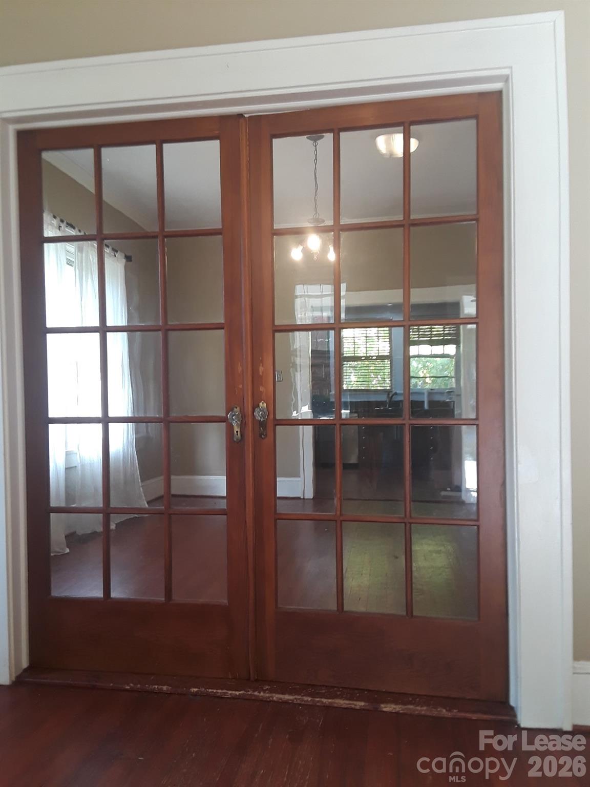 1201 E 35th Street Property Photo 2