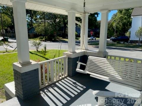 1201 E 35th Street Property Photo 12