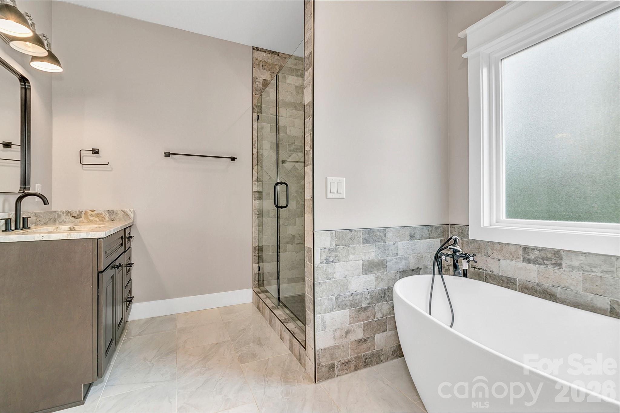 143 Sunny Morning Court Property Photo 18