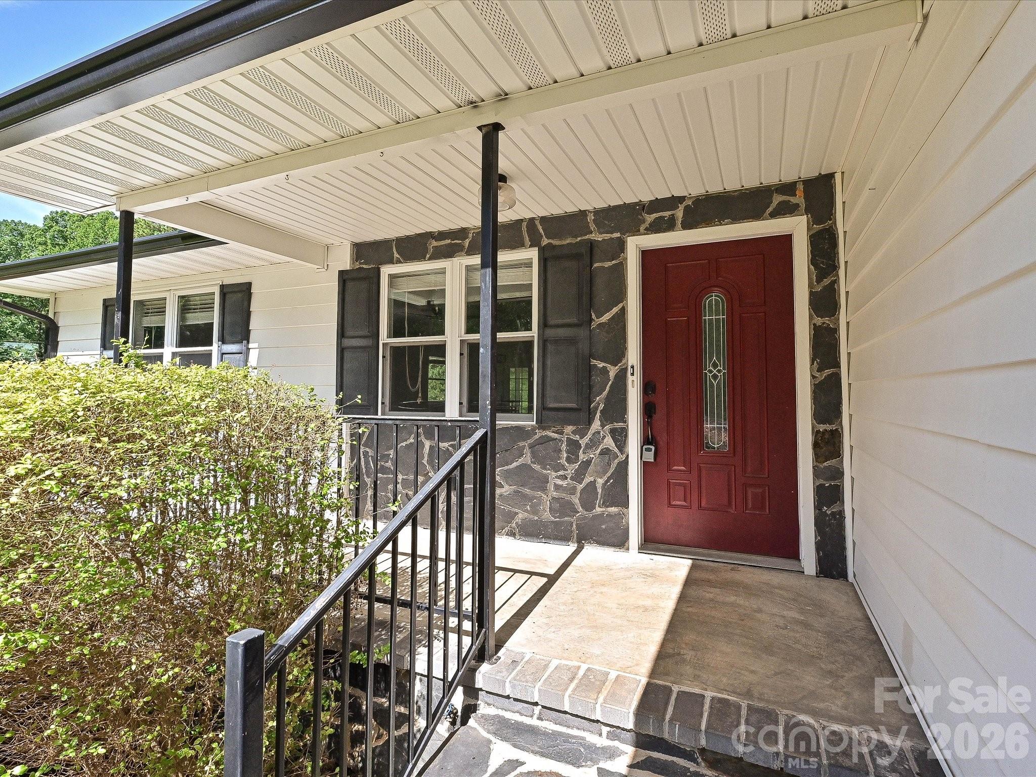 511 Manchester Road 679 Property Photo 4