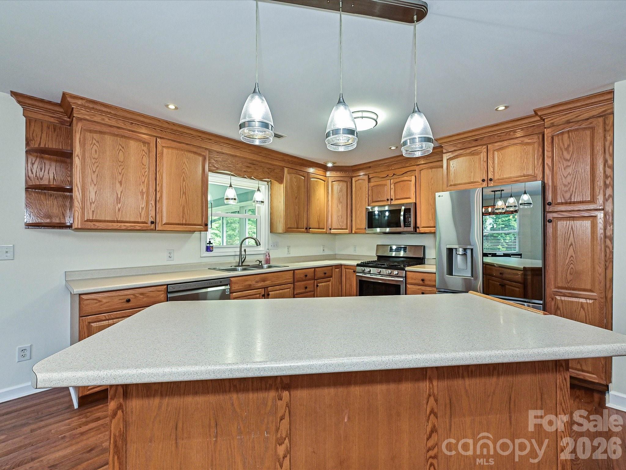 511 Manchester Road 679 Property Photo 8