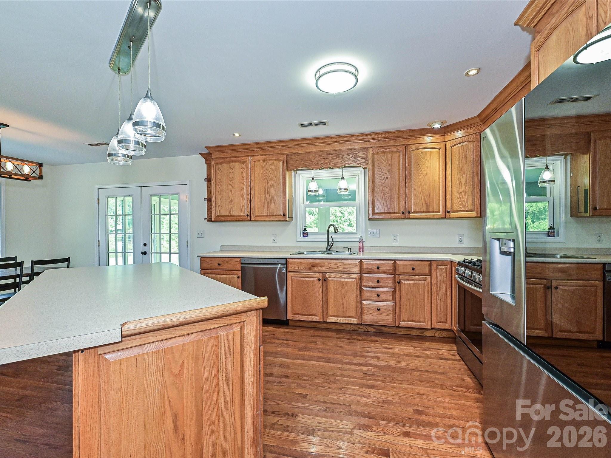 511 Manchester Road 679 Property Photo 10