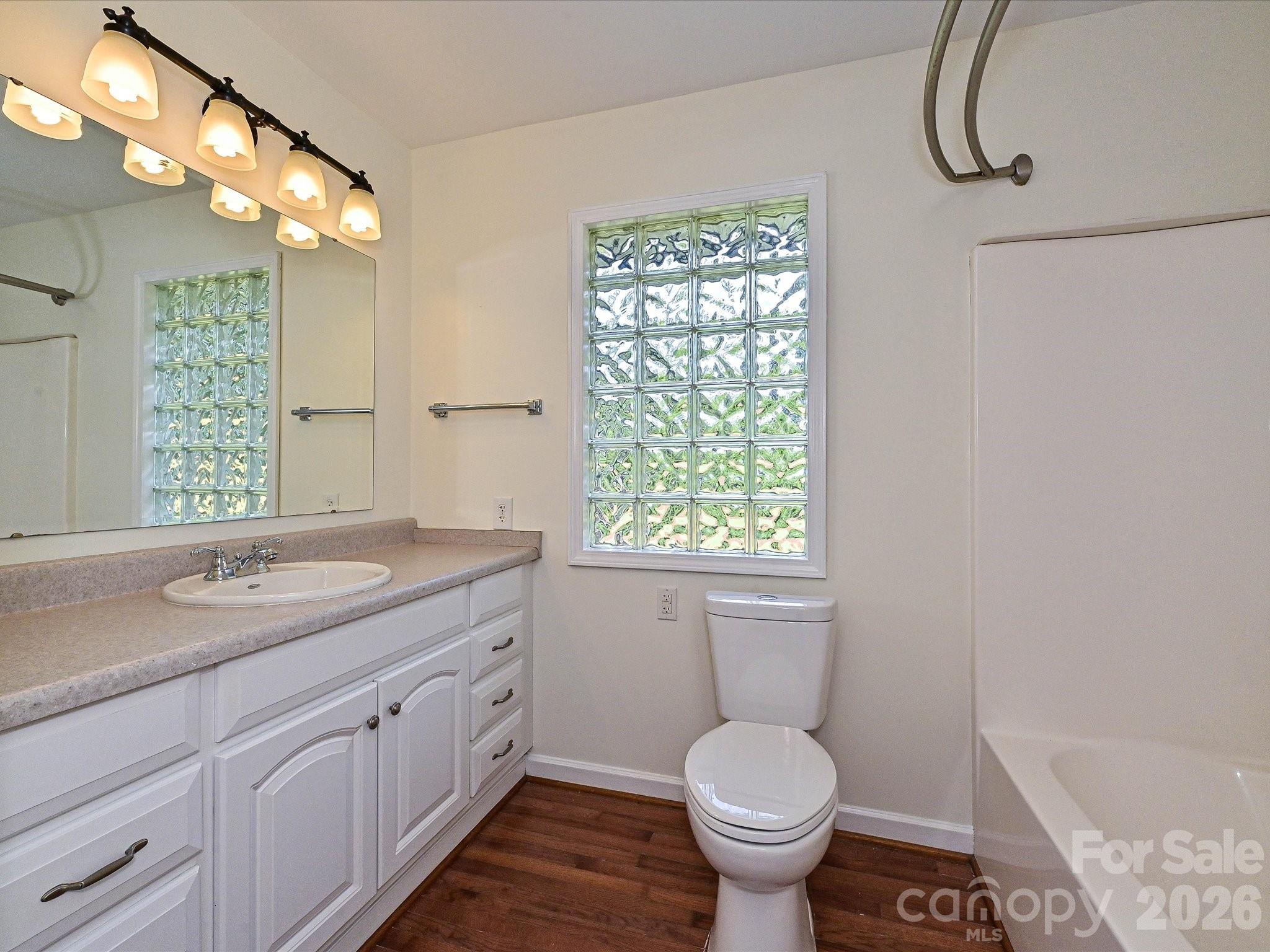 511 Manchester Road 679 Property Photo 24