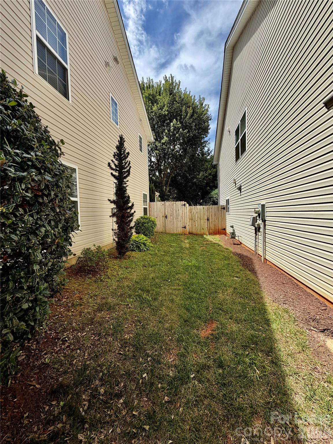 551 Tribune Drive Property Photo 2