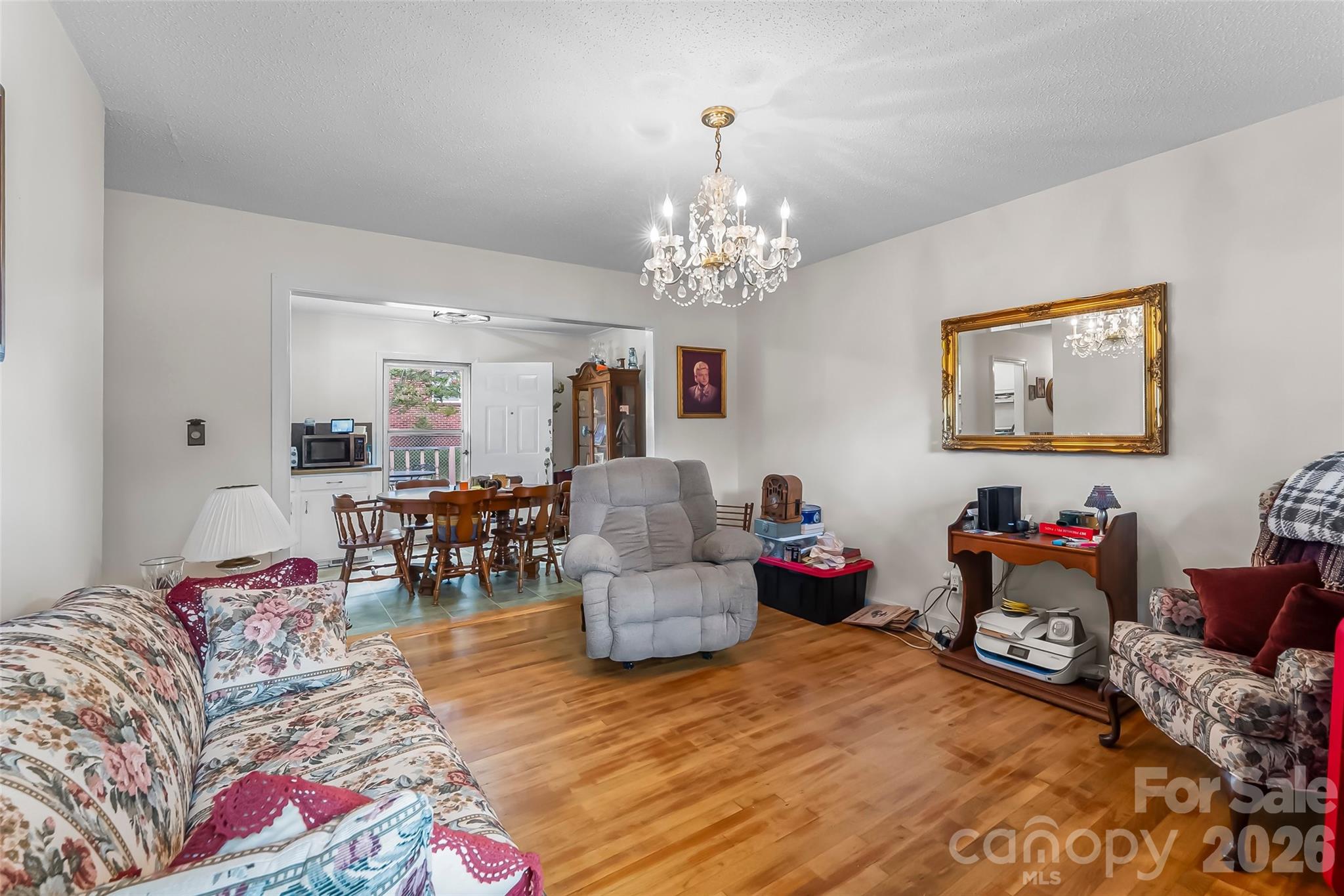 315 Windwood Drive Property Photo 3