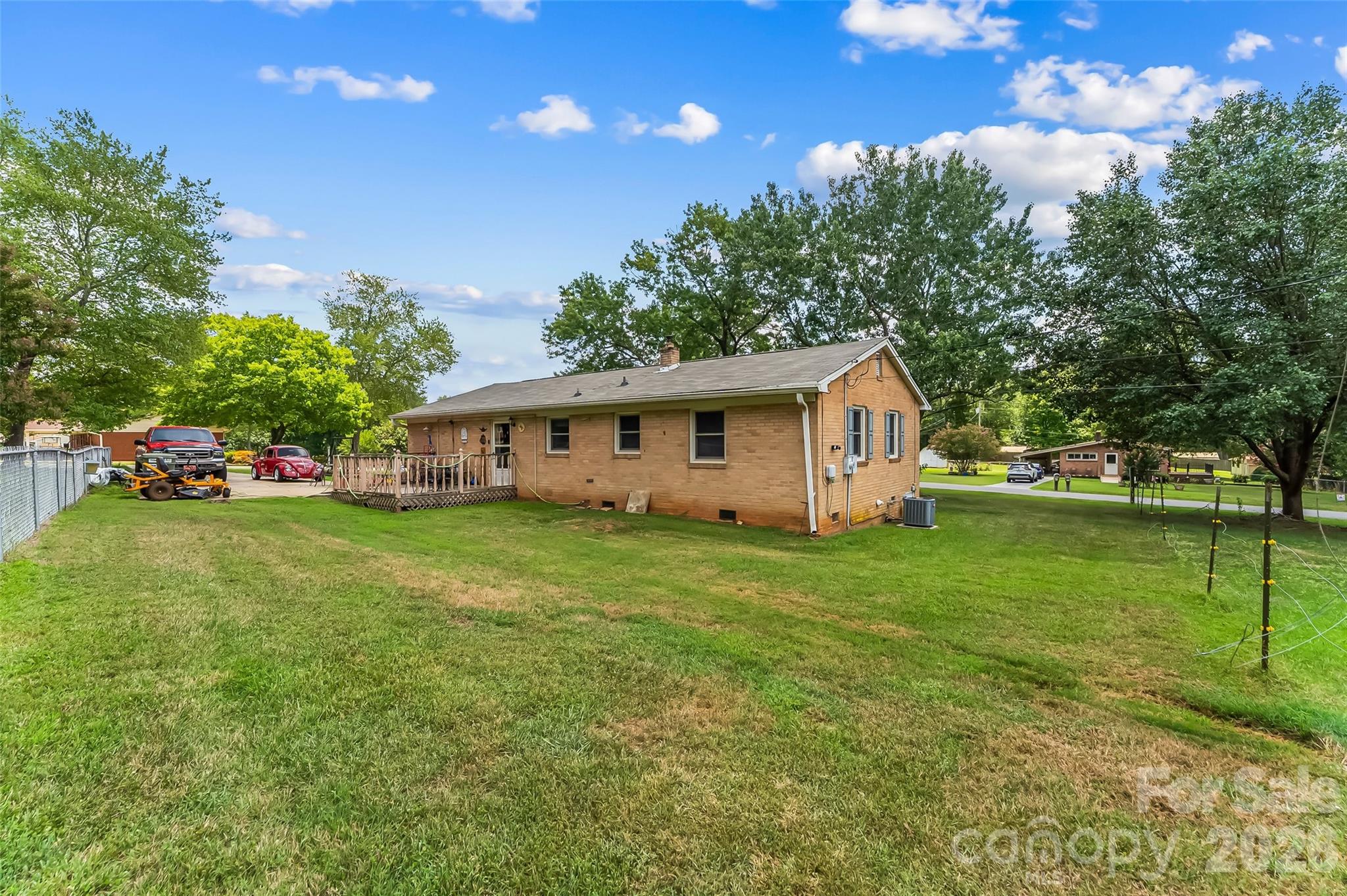 315 Windwood Drive Property Photo 12