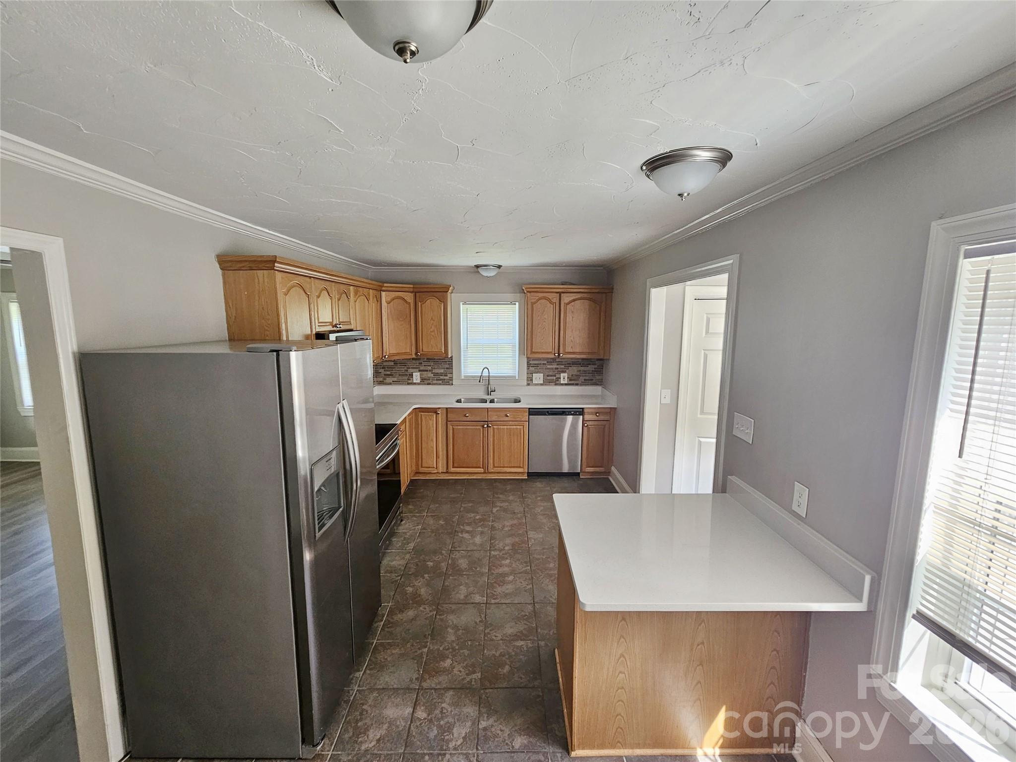 158 Shamrock Street Property Photo 6